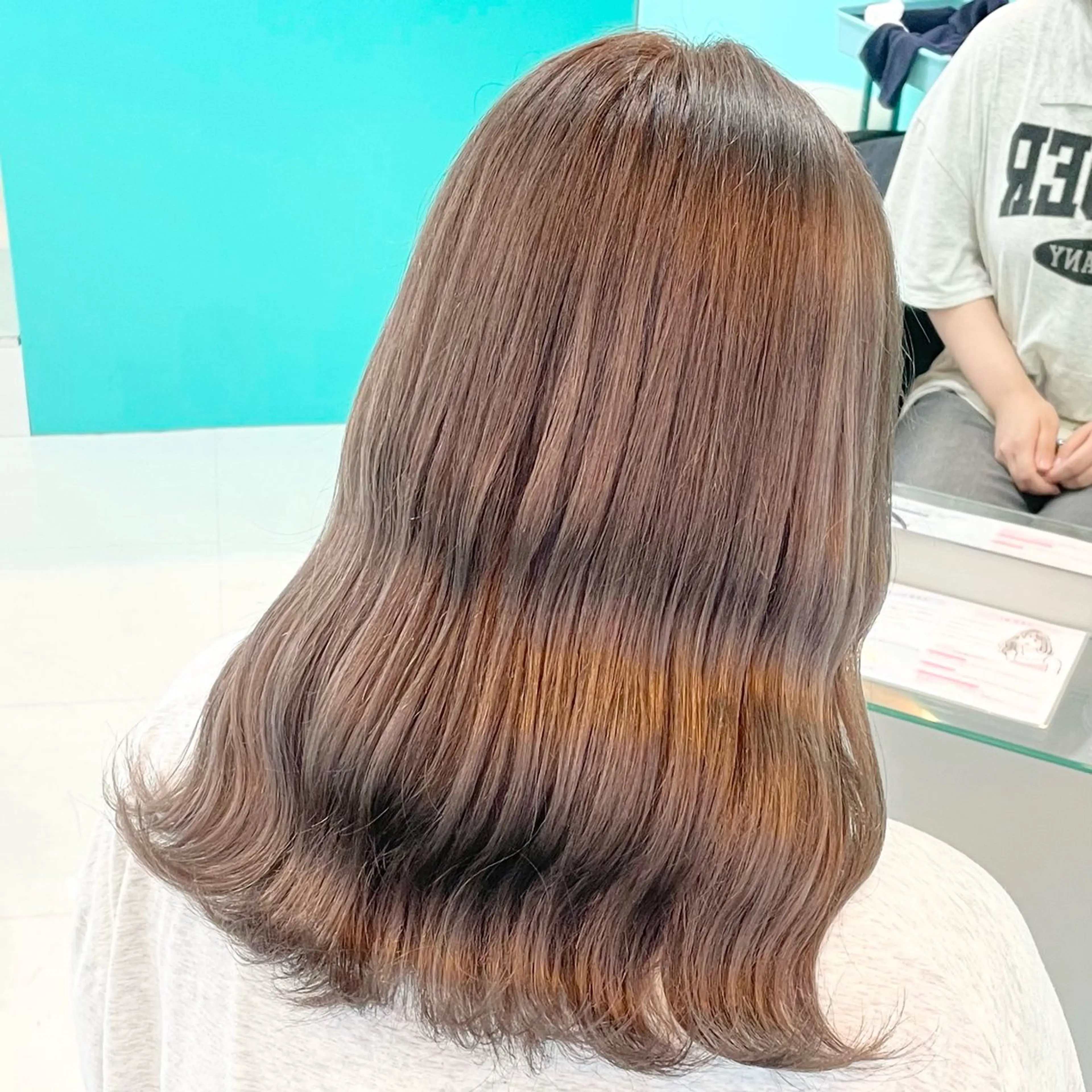 セミロング カラー ベージュカラー ミルクティーベージュ Natsuki‎🤍 透明感×艶カラー🫧のヘアスタイル