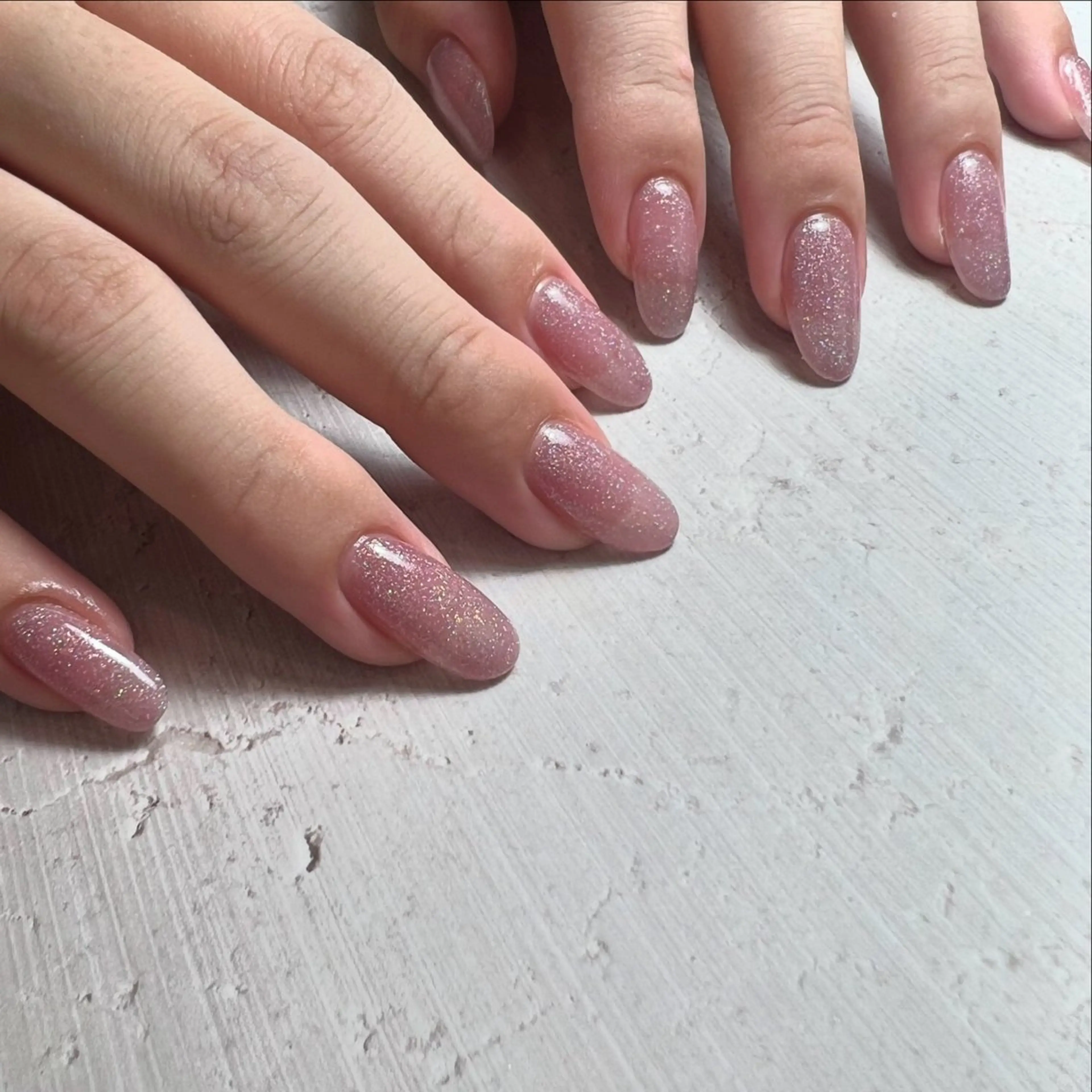 ネイル ワンカラーネイル twin .のネイルデザイン