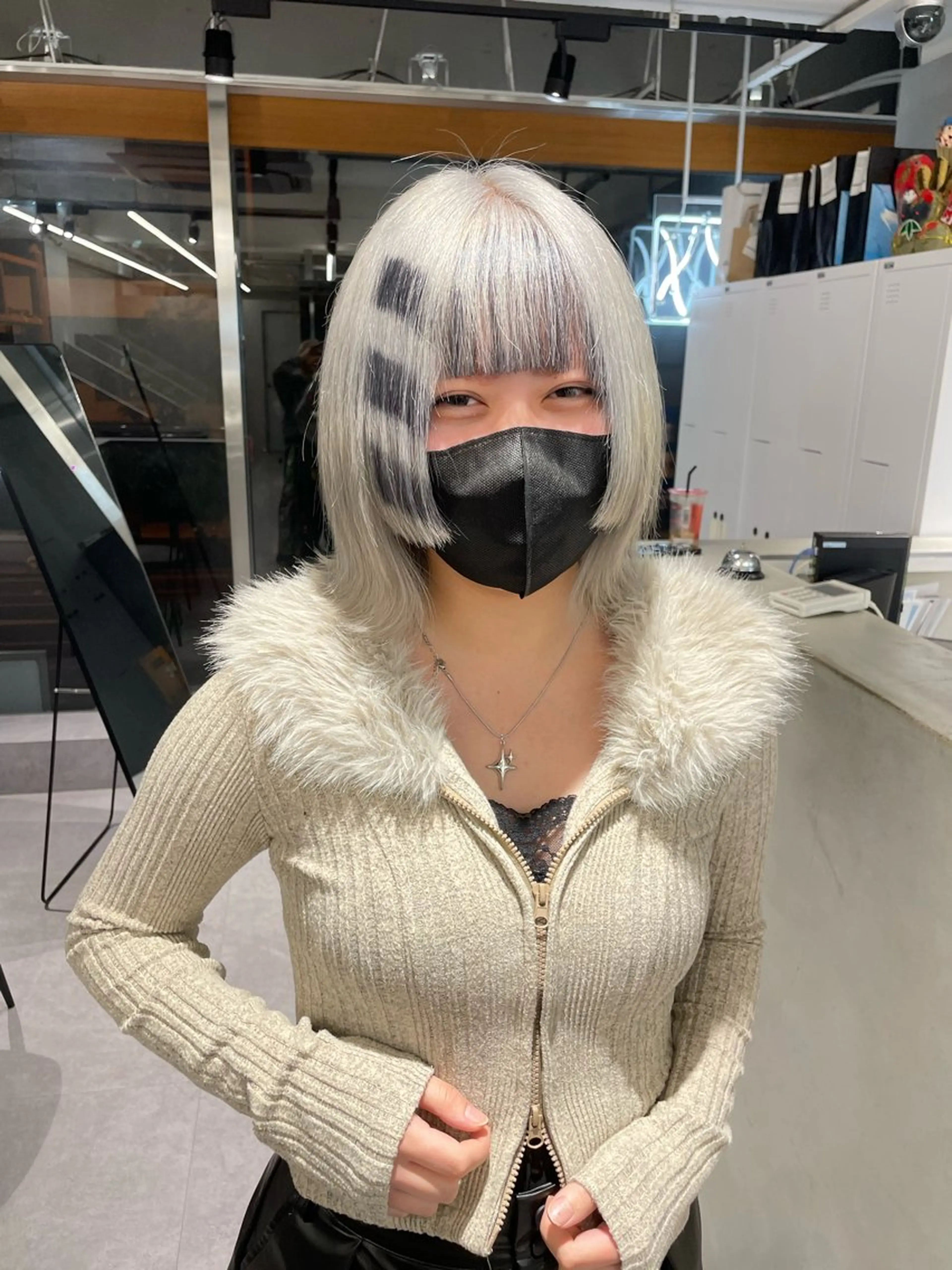 【個性派ハイトーン】ダブルカラー+デザインの写真