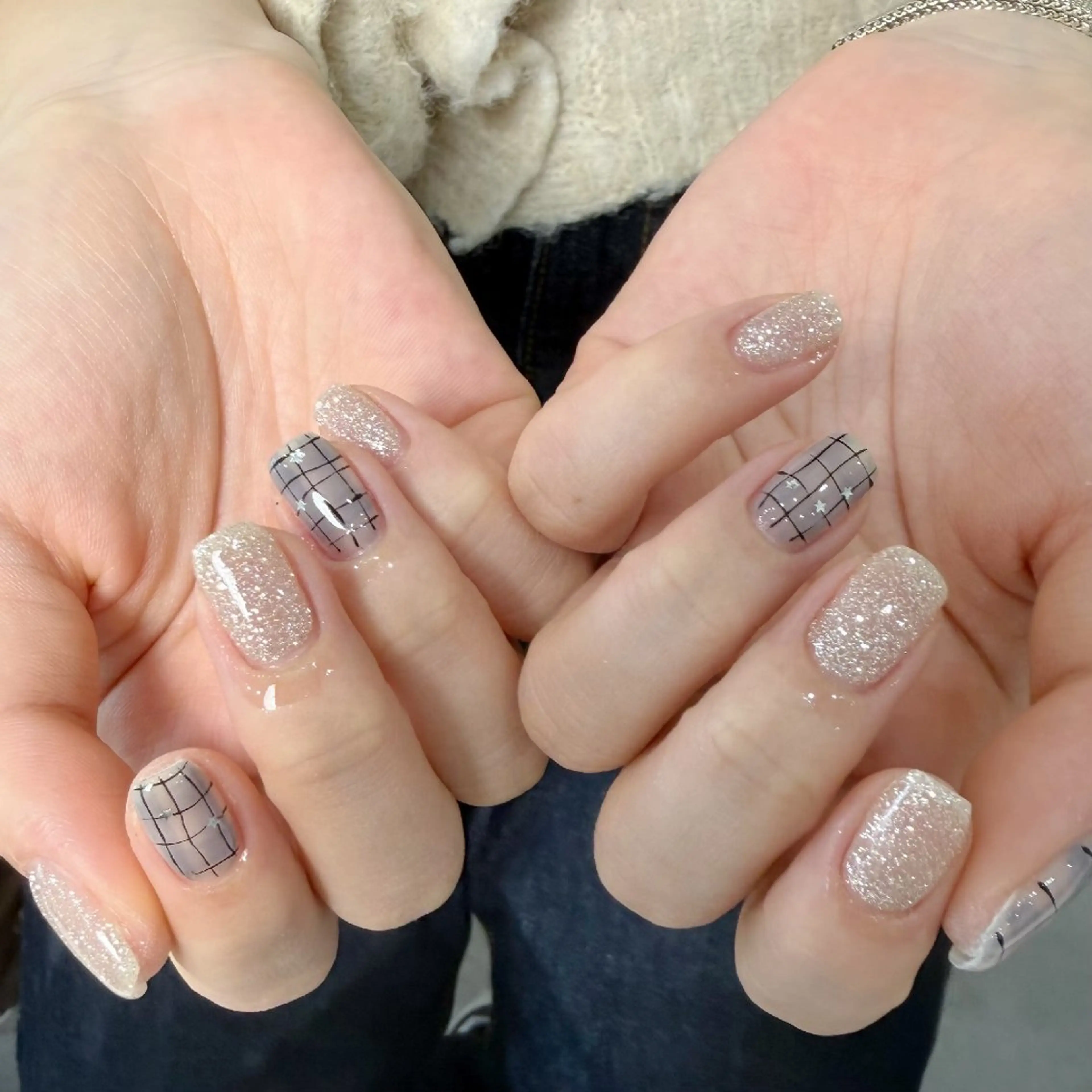 ネイル チークネイル フレンチネイル ジェルネイル ガーリー キラキラネイル ハンドネイル UM Nail Salonのネイルデザイン