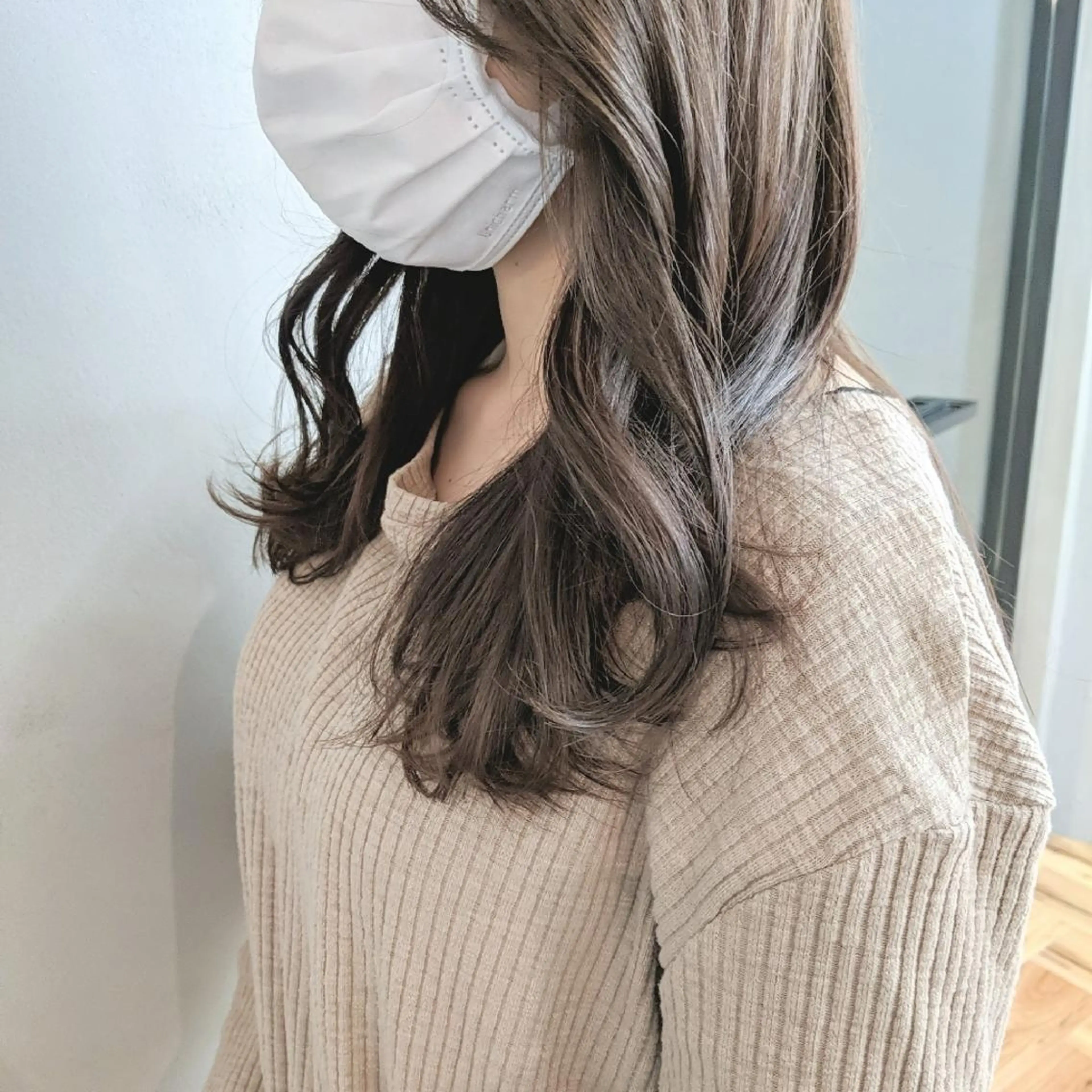 ロング 韓国風ヘア レイヤーカット PRIVATE SALON EYES所属・EYES リアのマツエク・マツパデザイン