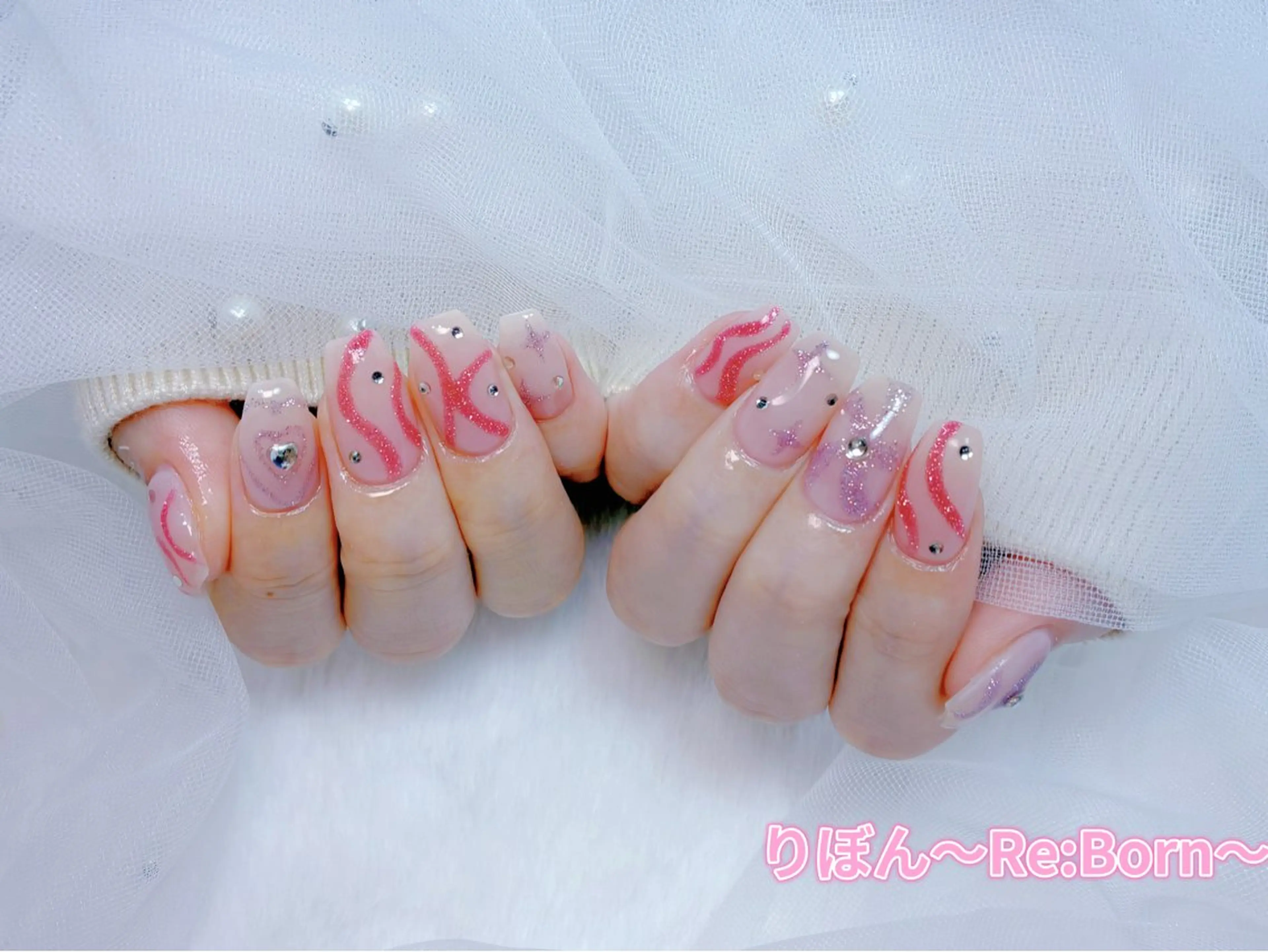 ミディアム 韓国風ヘア ハンドネイル りぼん Re:Bonrのネイルデザイン
