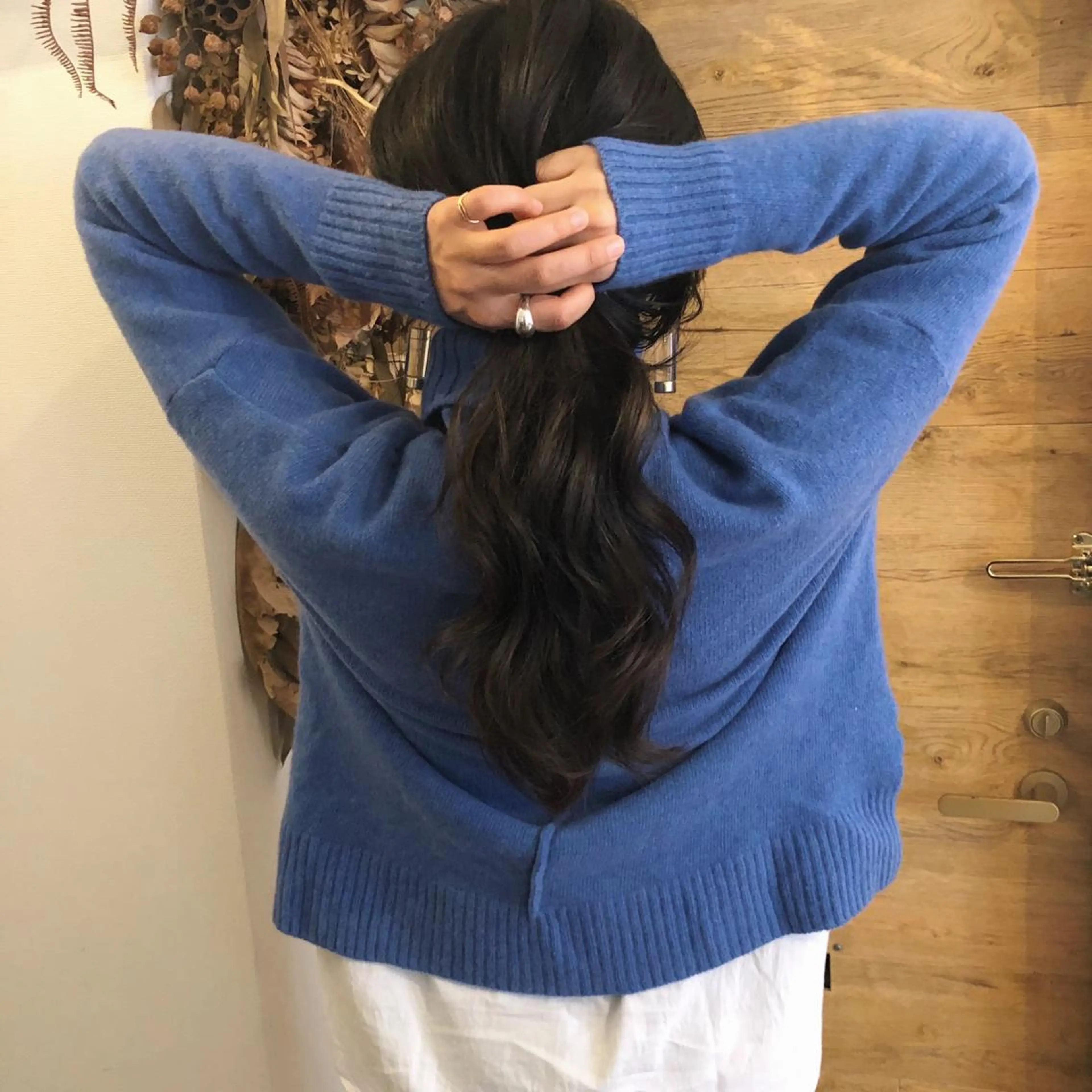 ロング カラー アディクシーカラー アッシュ アッシュグレー 吉川　ミチオ 【SHIKIO】のヘアスタイル