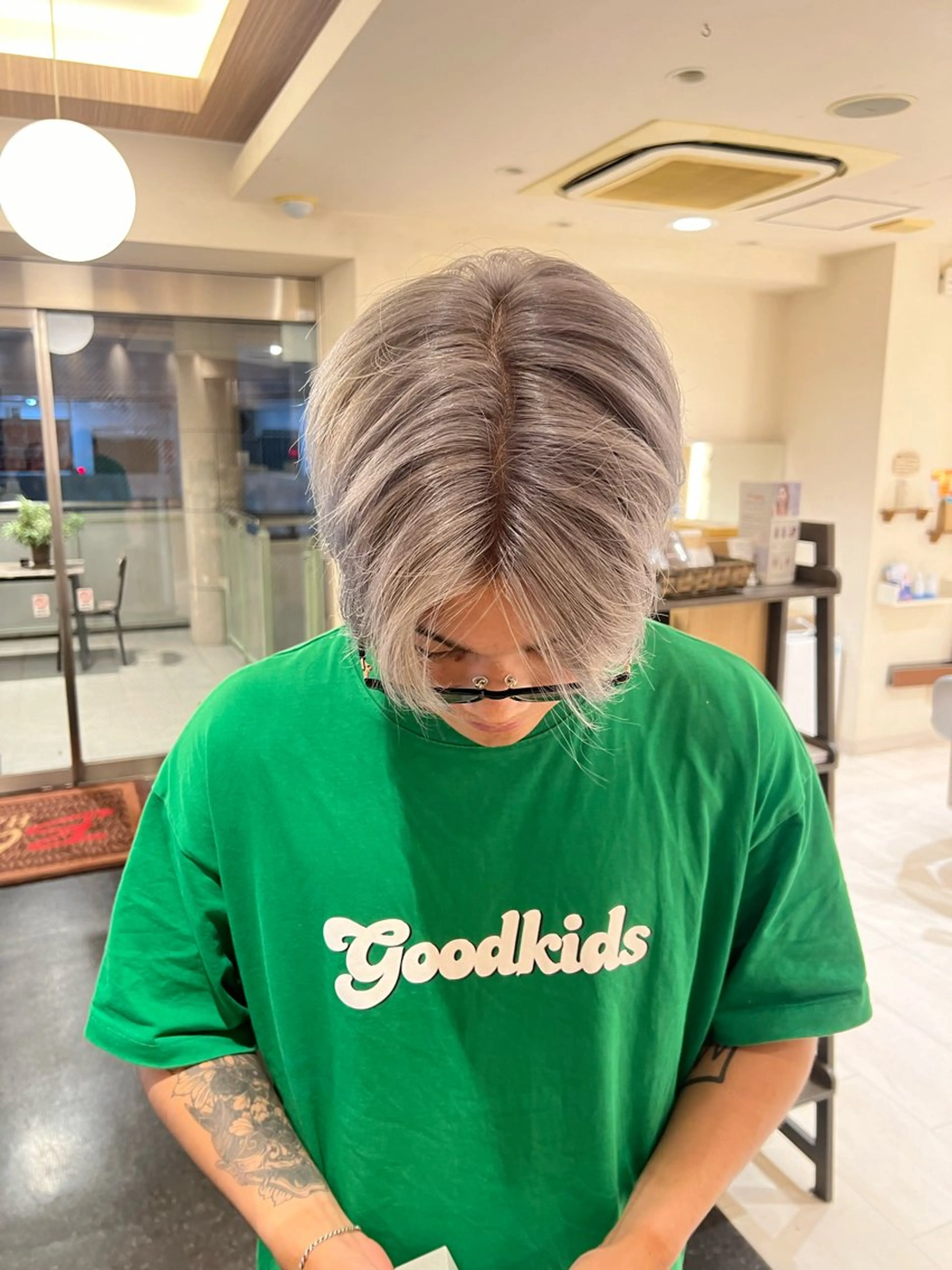 カラー 久永 菫のヘアスタイル