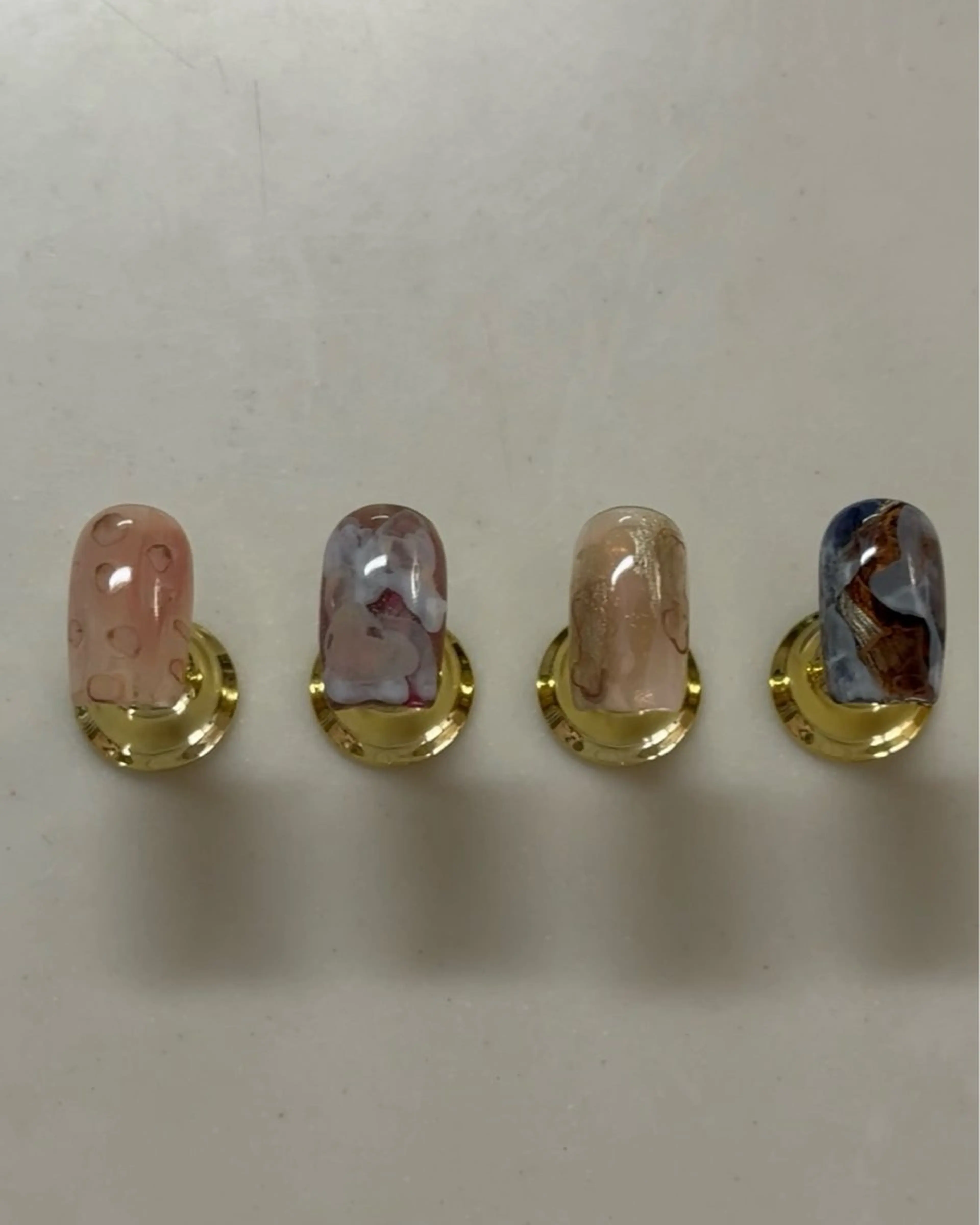 ネイル 安藤 奈知のネイルデザイン