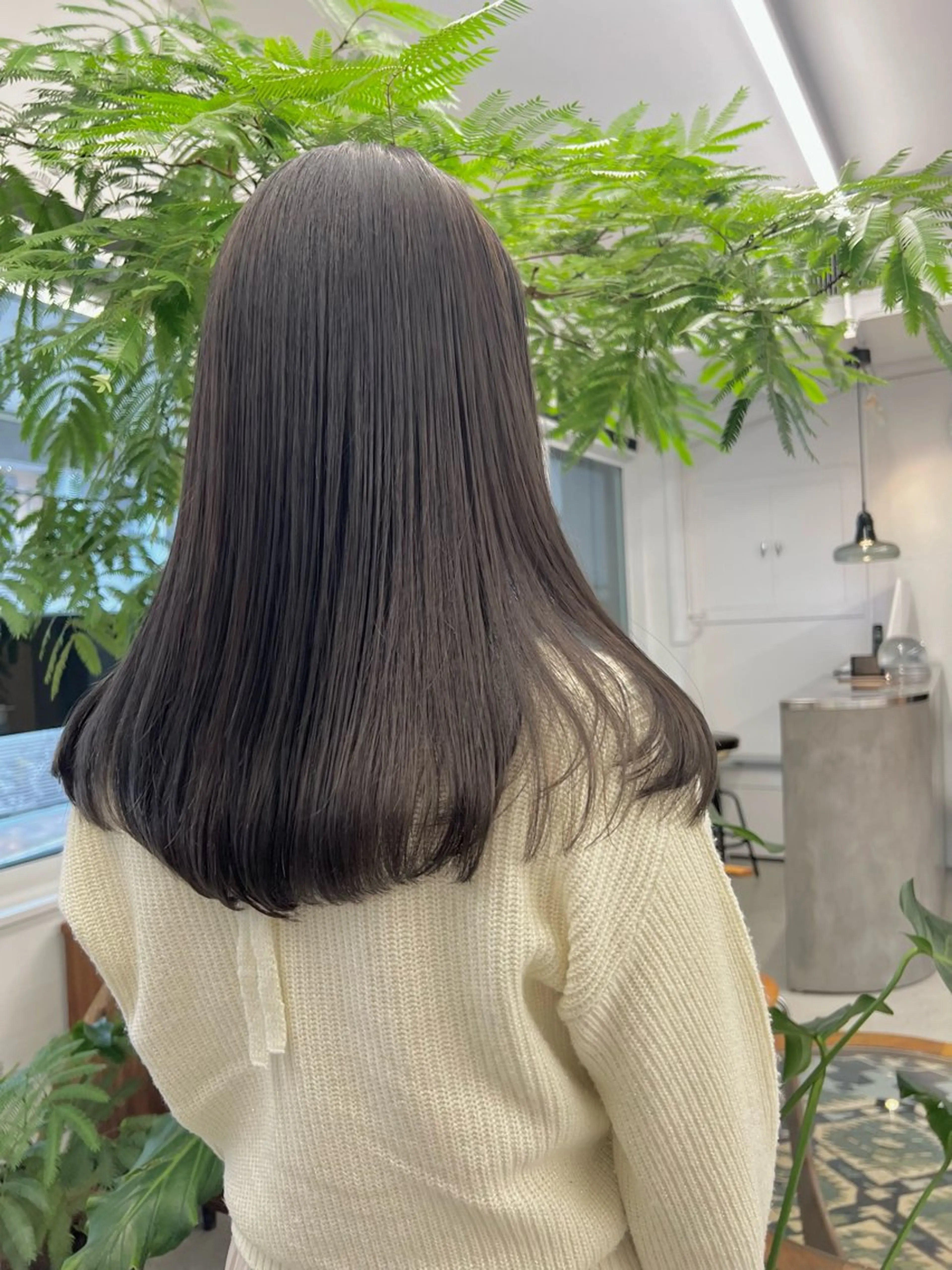 ミディアム INORI /フェイスレイヤーのヘアスタイル