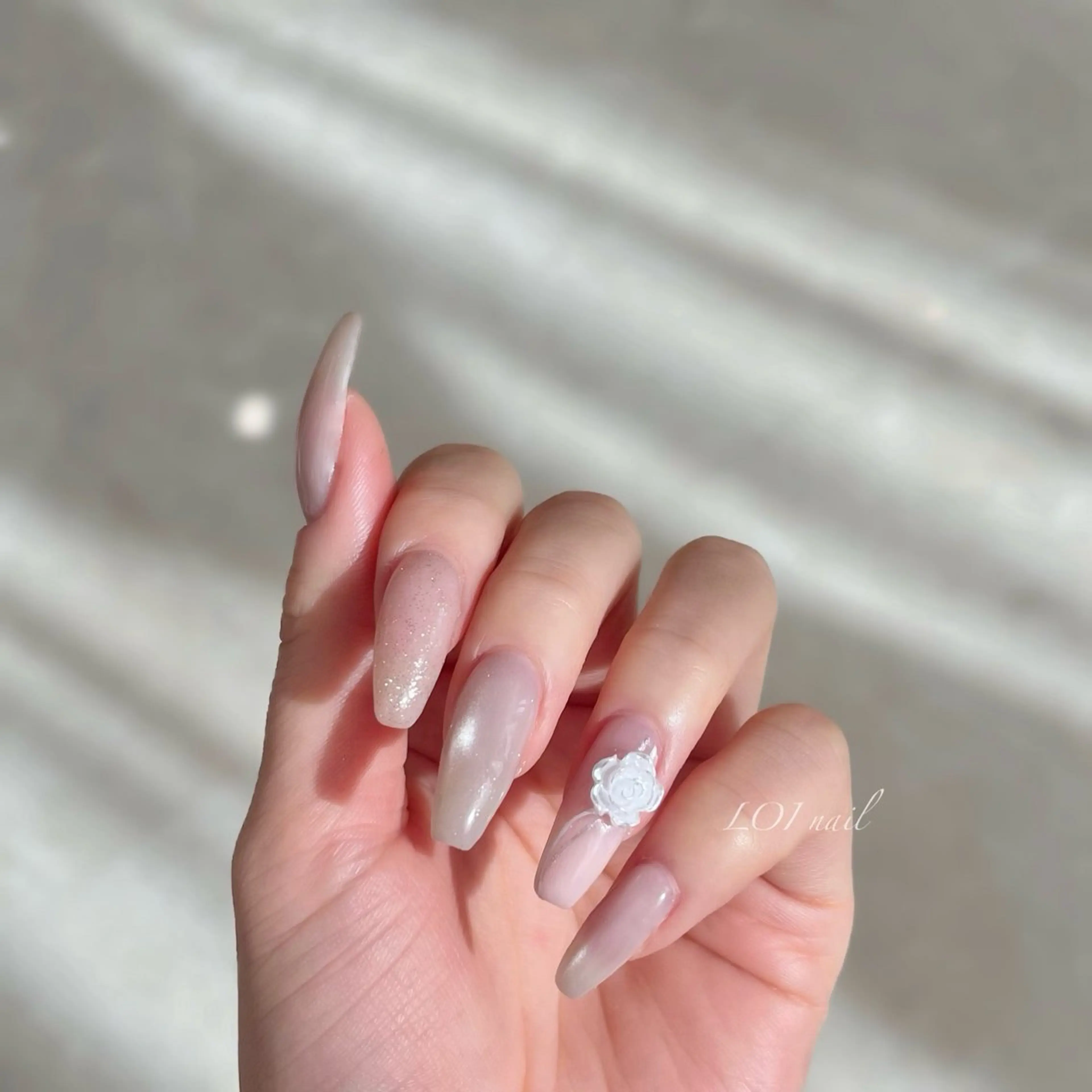 ネイル ハンドネイル LOI nail monaのネイルデザイン