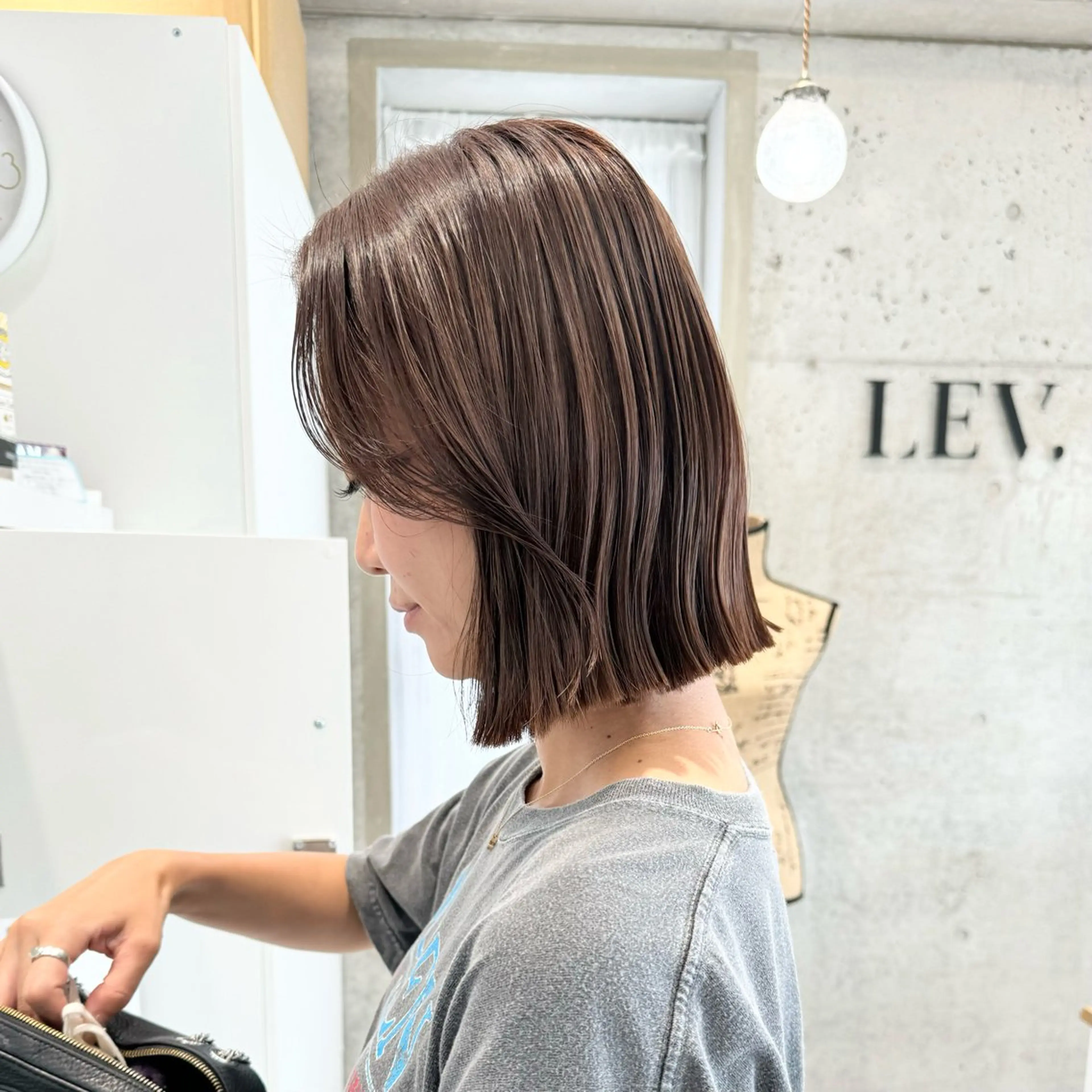 ミディアム カラー 会田有紀 /切りっぱなしボブのヘアスタイル