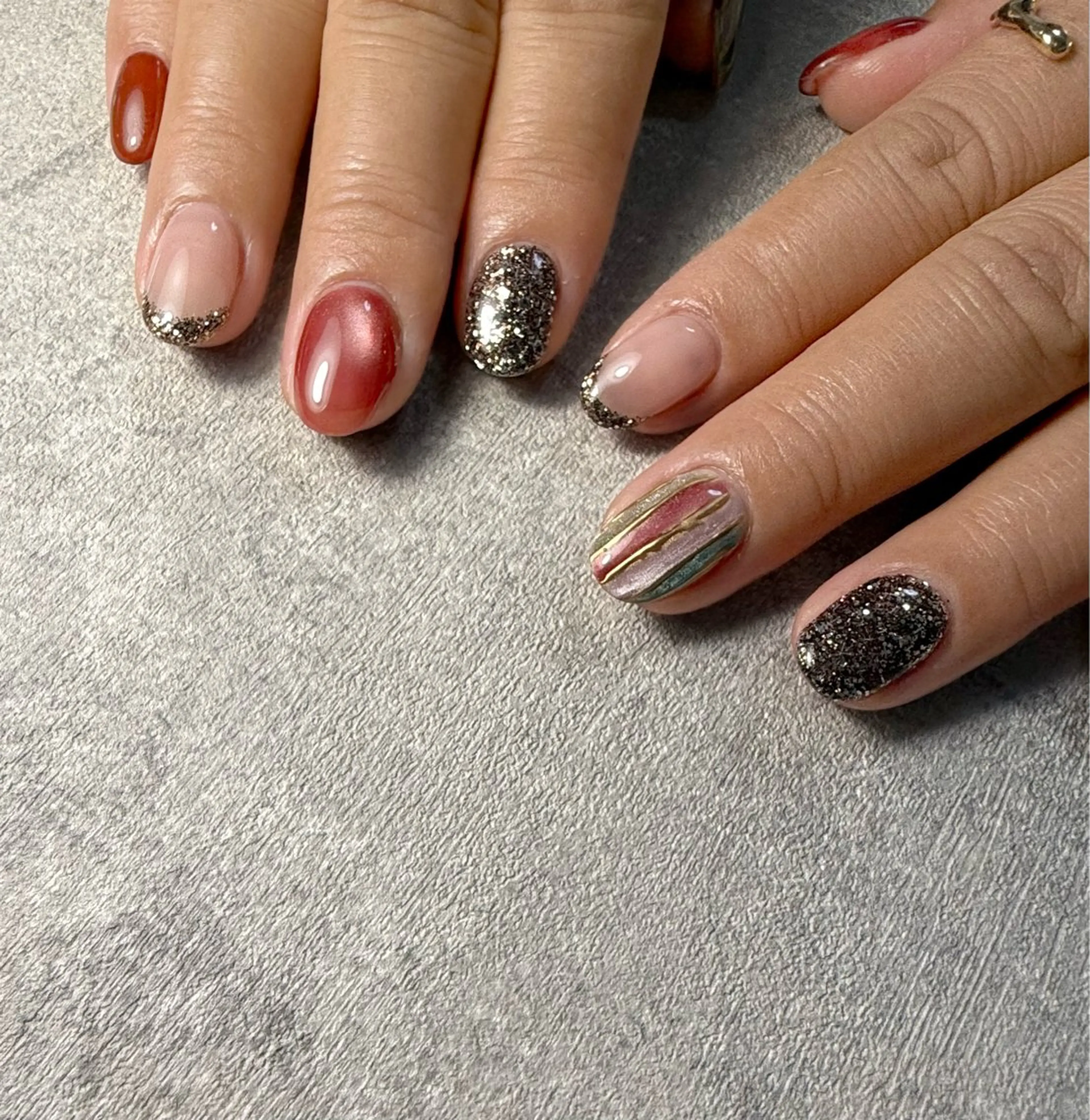 ネイル キラキラネイル 赤色 北小岩ネイリスト吉田 由圭のネイルデザイン