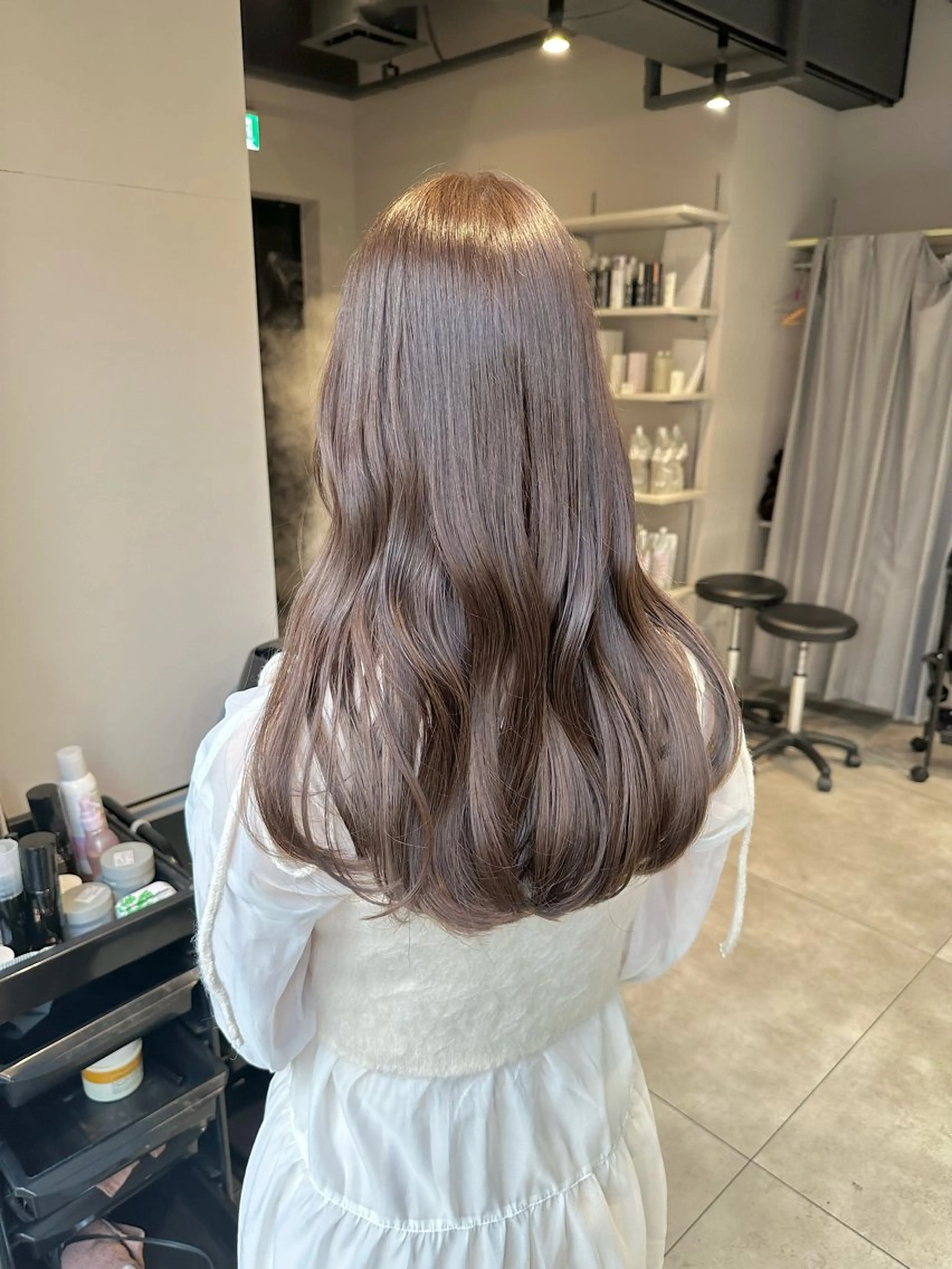 セミロング 髪質改善 トリートメント KURO/韓国ヘア /レイヤーカットのヘアスタイル