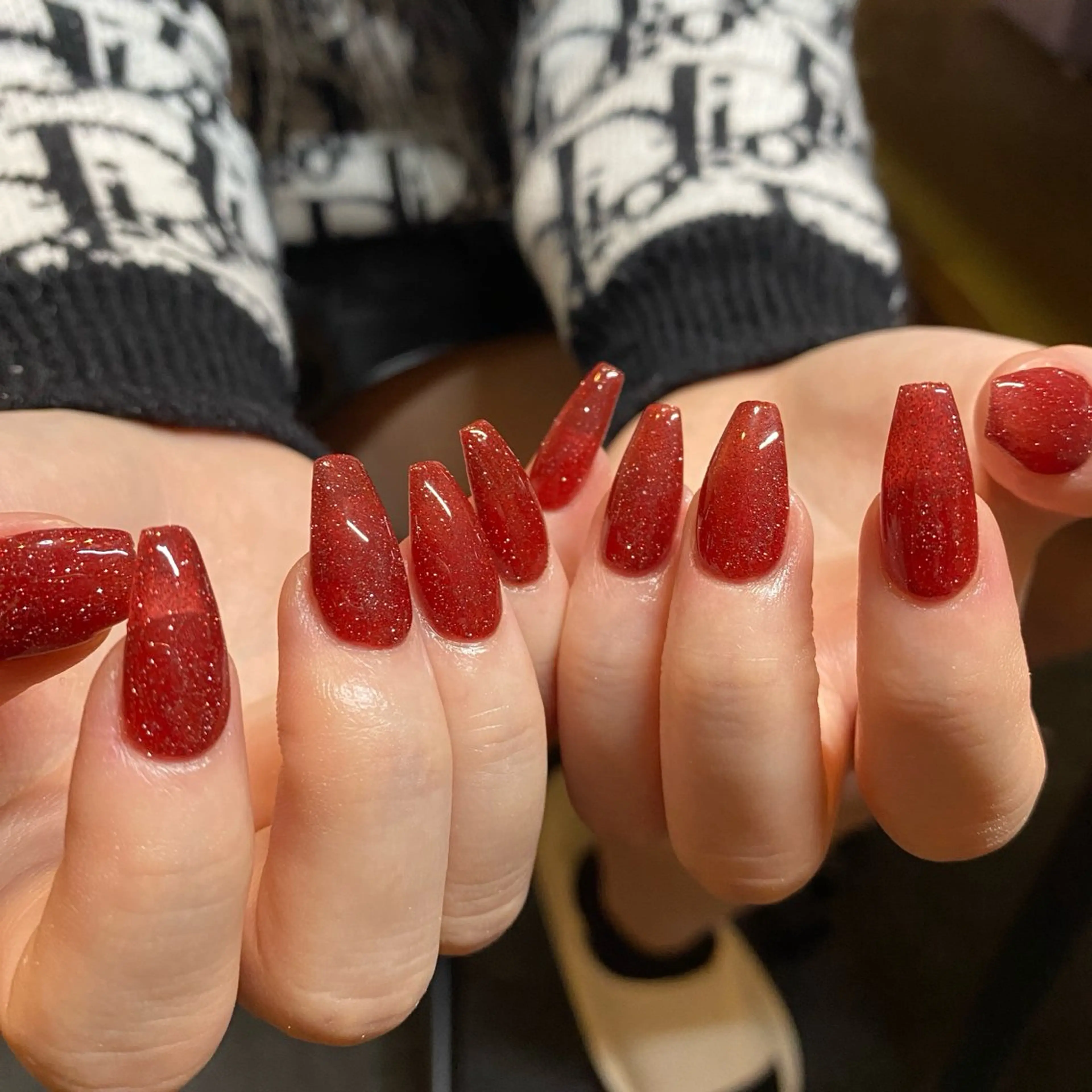 ネイル フラッシュネイル ワンカラーネイル 赤色 スクエアネイル ハンドネイル ハンドケア 🎀NAIL🎀 AI🪄︎︎◝✩のネイルデザイン