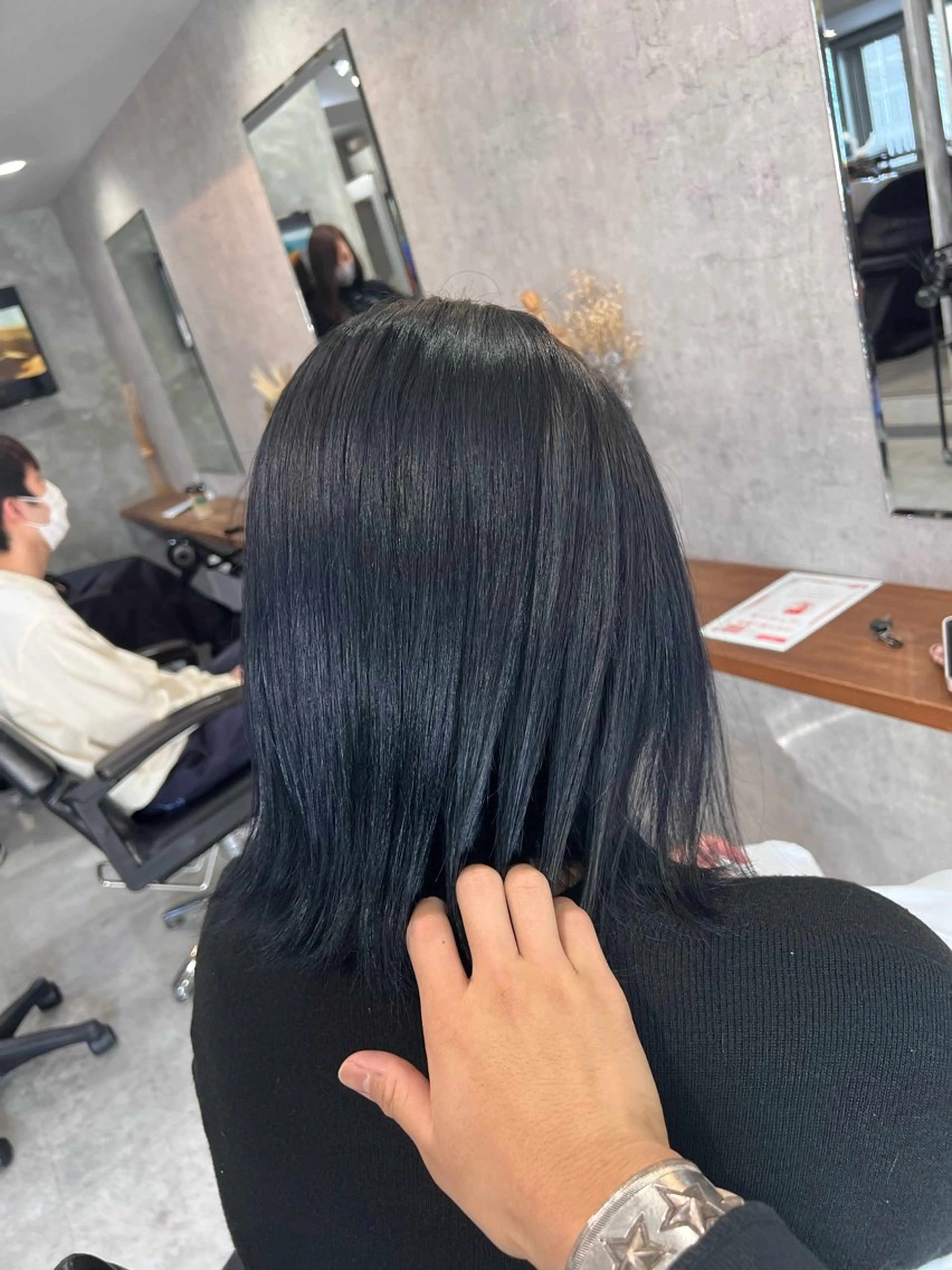 ミディアム ヘアカラー 山下 光太郎のヘアスタイル