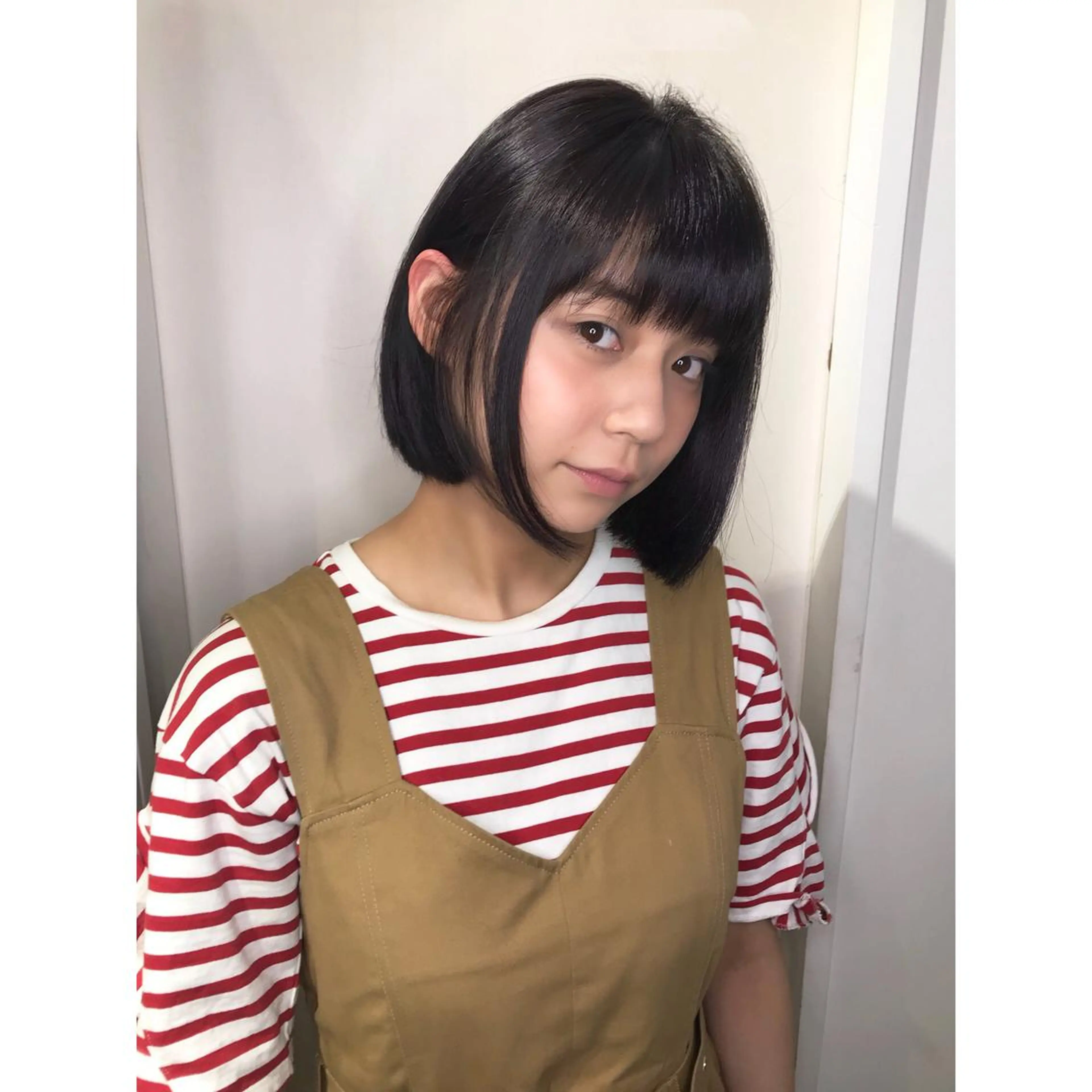 ショート カラー アッシュ アッシュグレー アッシュグレージュ ブルーカラー ブルージュ 寺山 佳貴のヘアスタイル