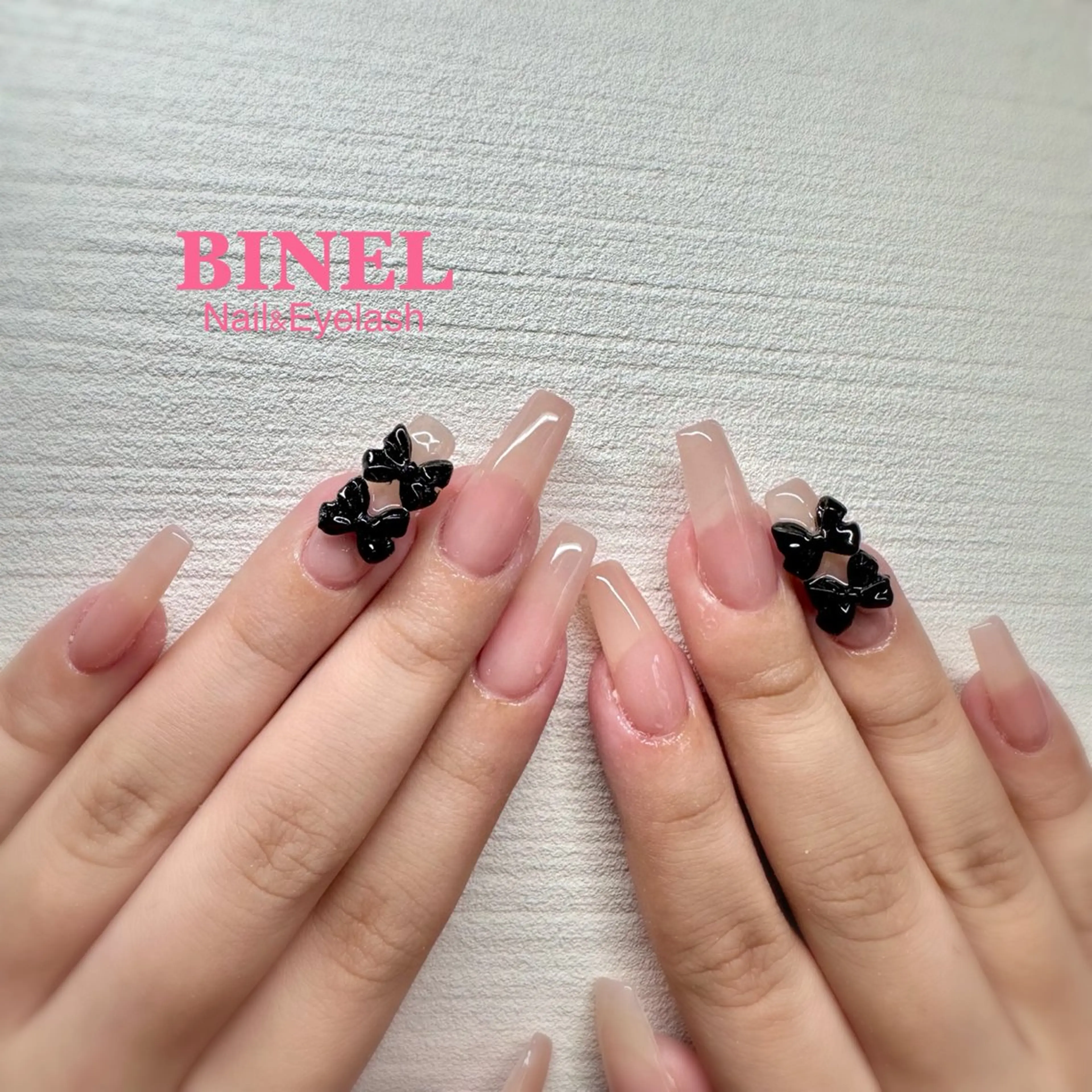 ネイル ワンカラーネイル BINEL REINAのネイルデザイン