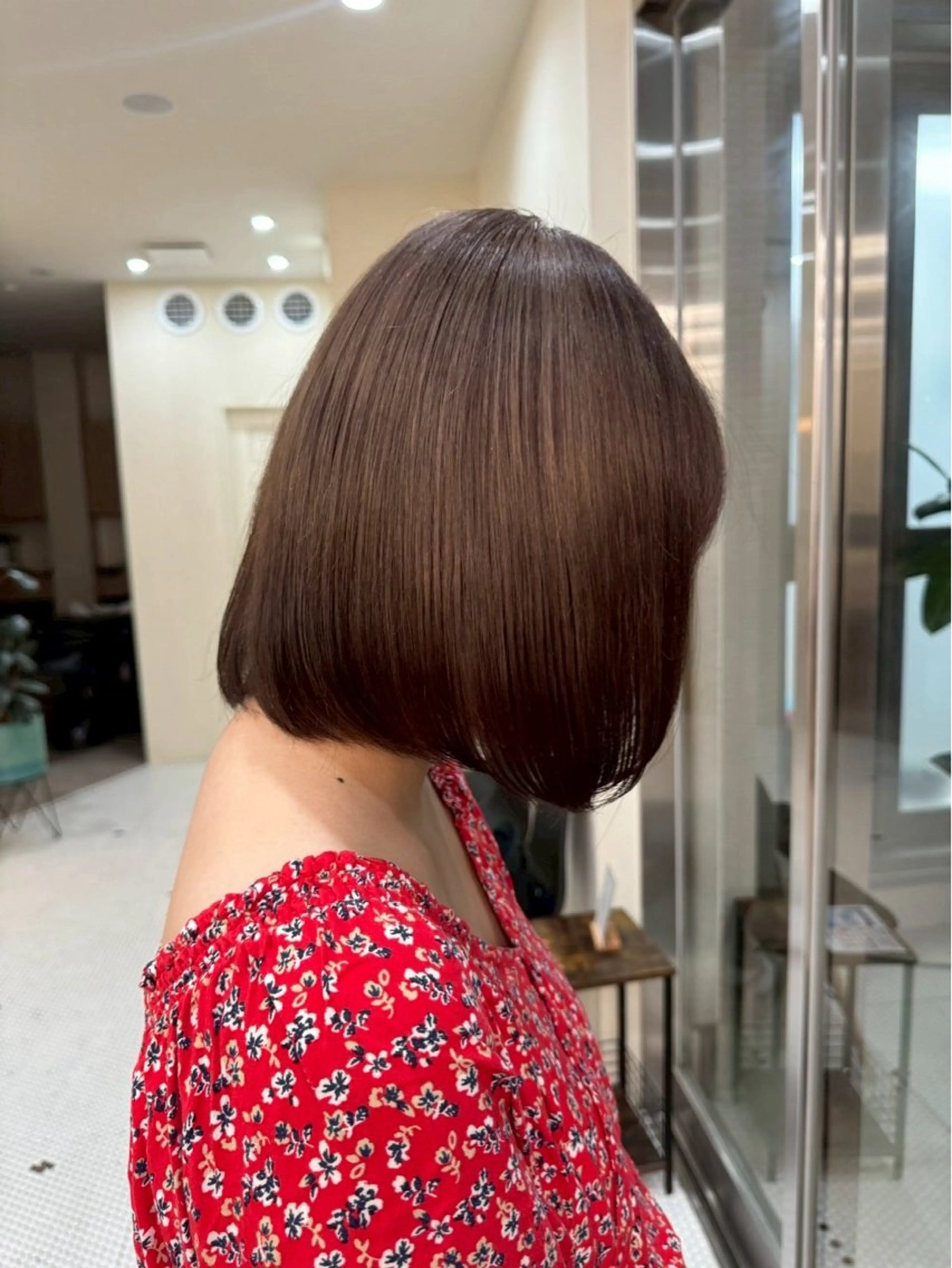 セミロング ブリーチカラー/ 細川はるかのヘアスタイル