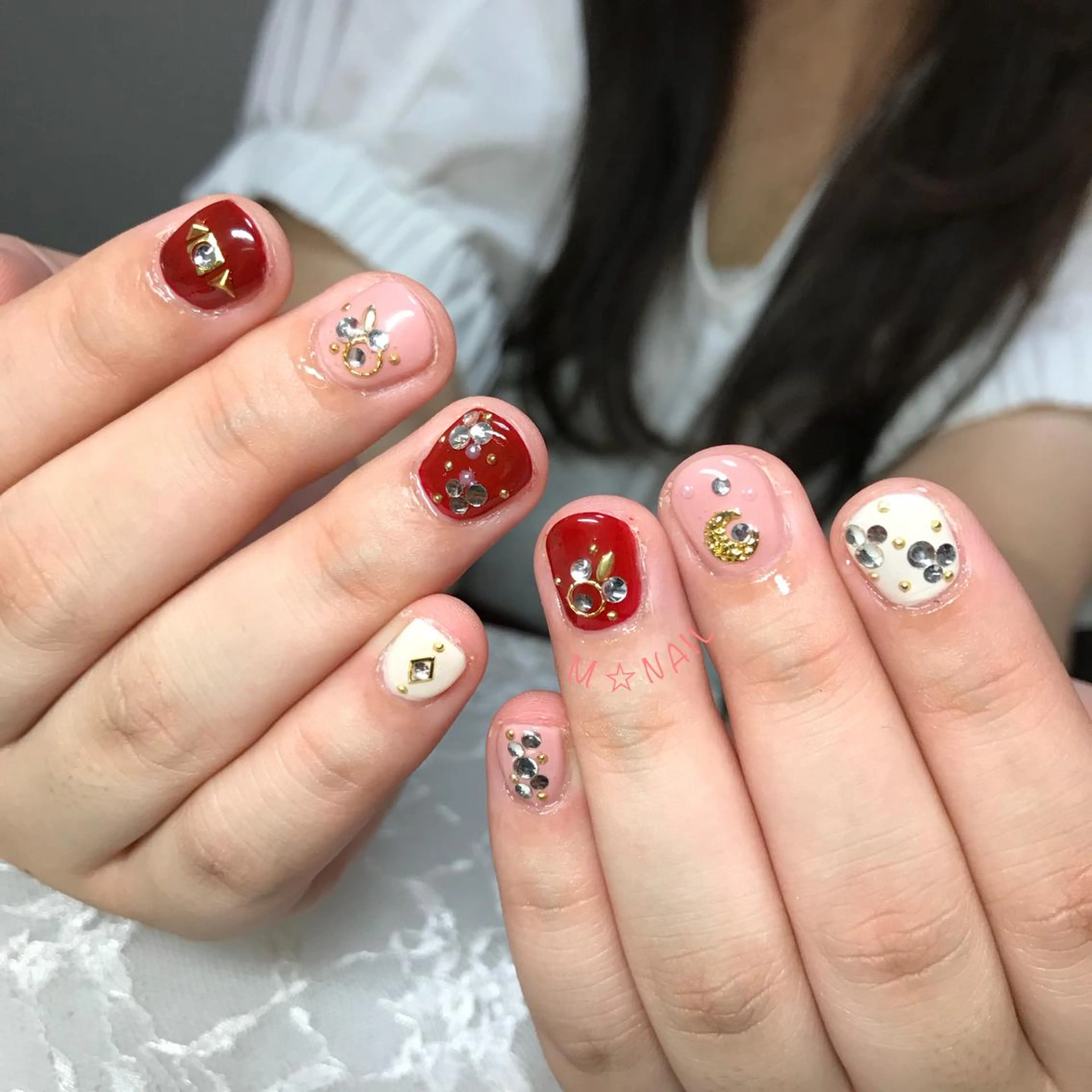 ネイル キラキラネイル ハンドネイル COCO+所属・COCO +のエステ・リラクイメージ