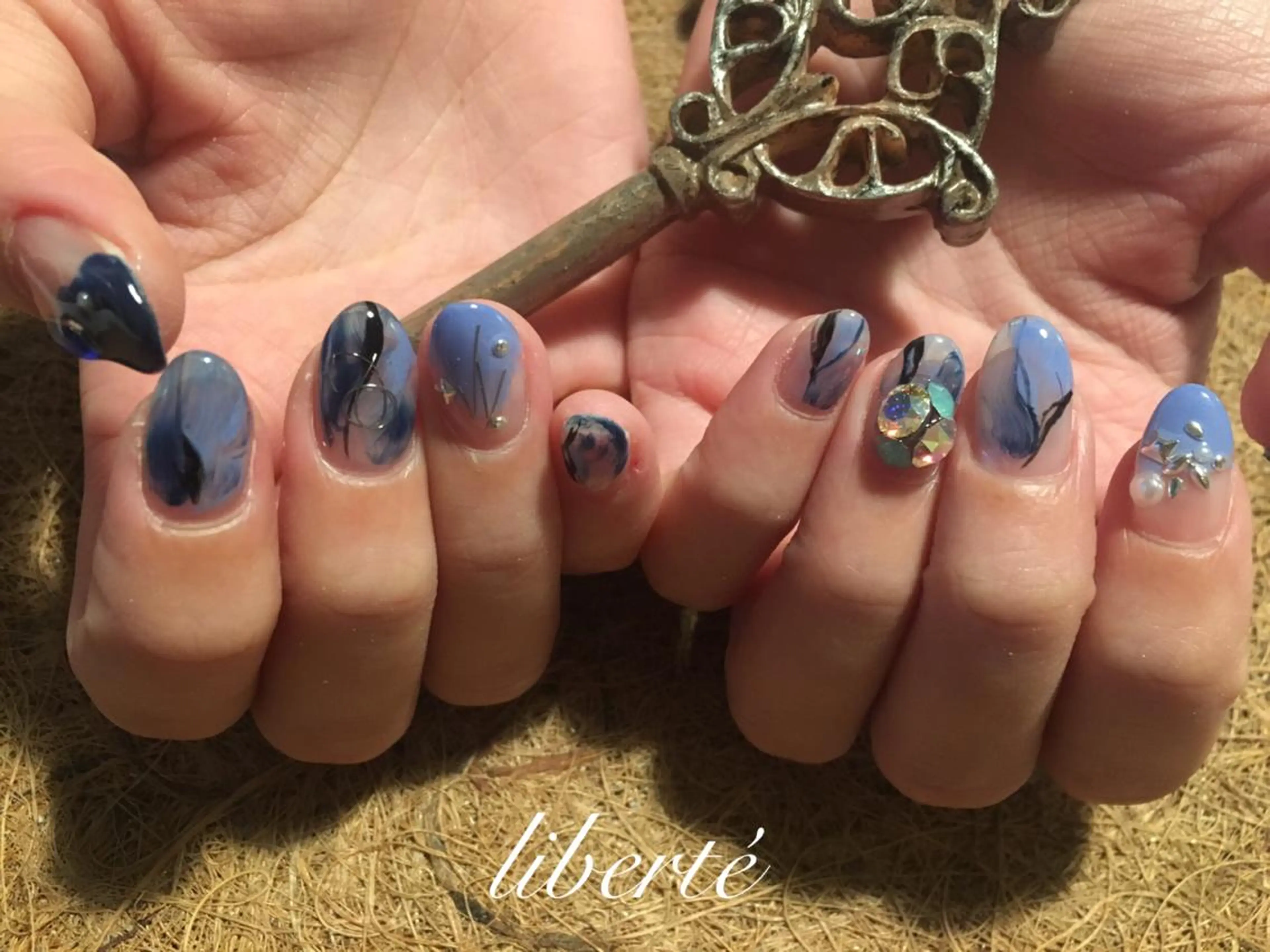 ネイル liberté (リベルテ)のネイルデザイン