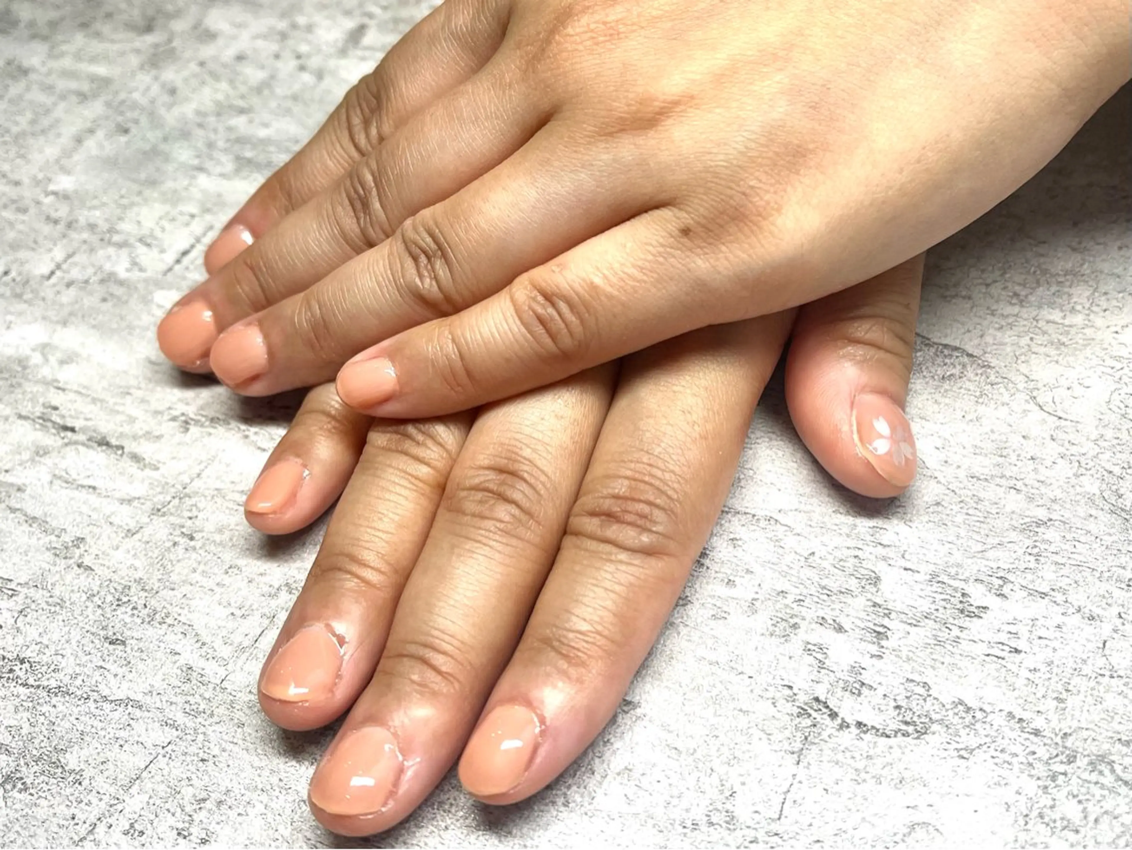 ネイル 岸本 郁美のネイルデザイン