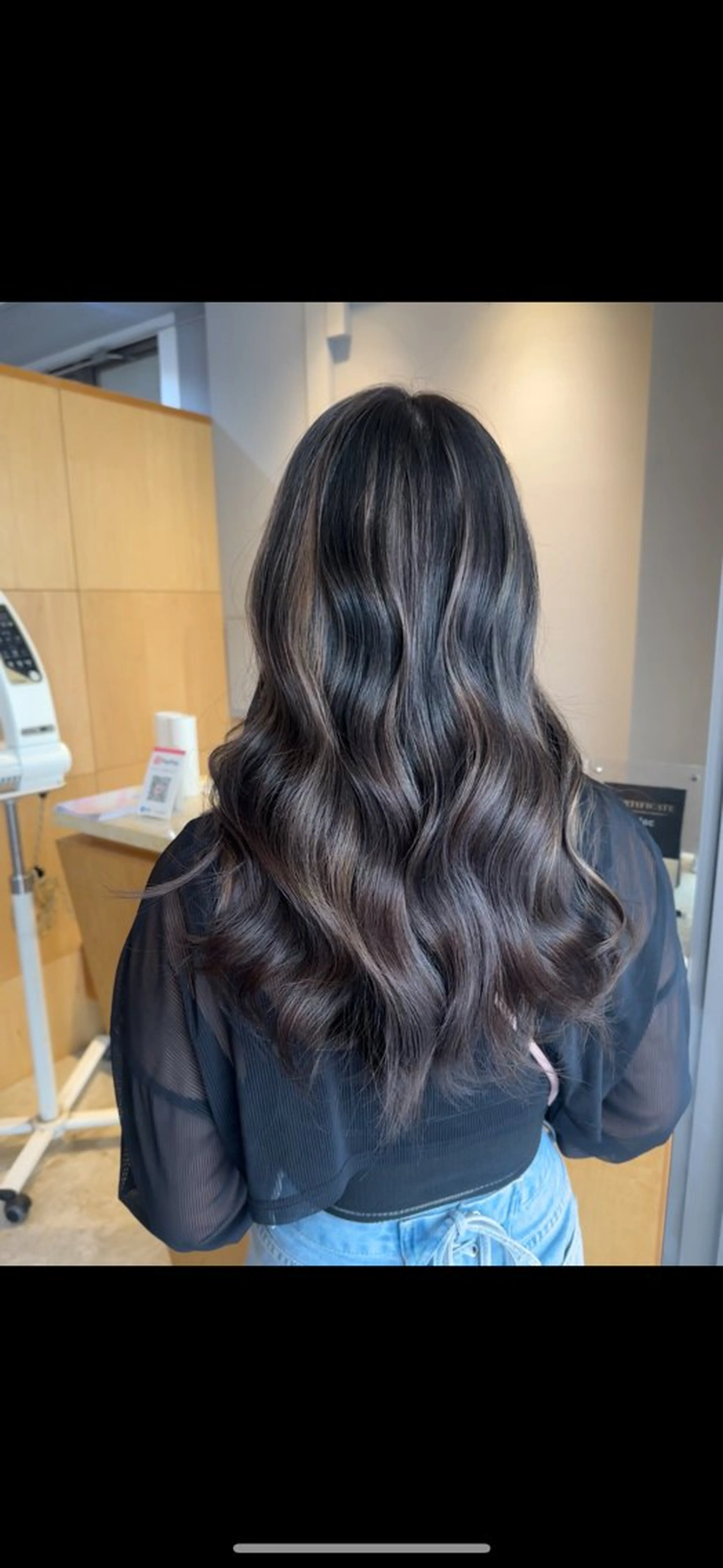 ミディアム ハイライト ヘアカラー トリートメント miloc MOMOKAのヘアスタイル