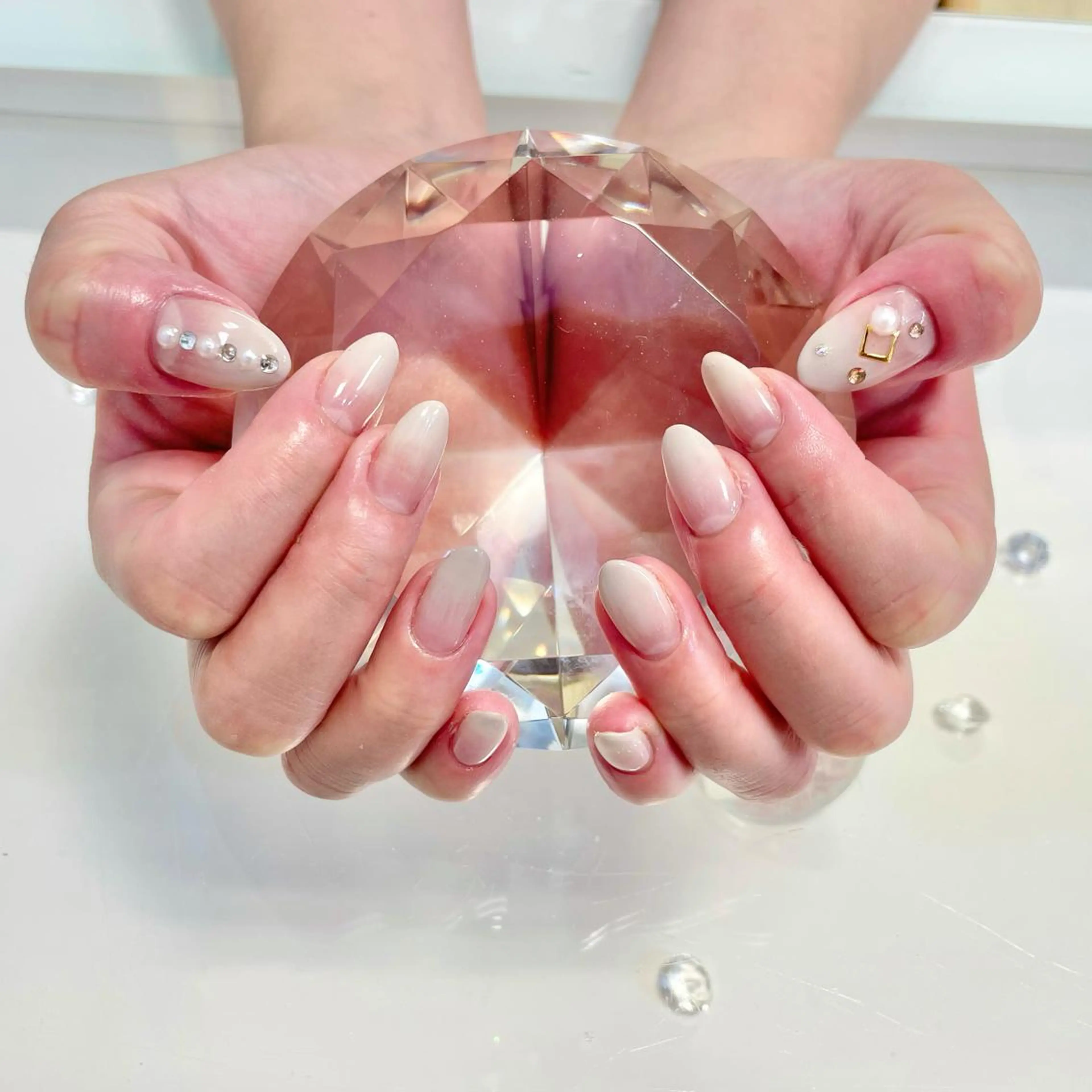 ネイル e+LUCIA NAIL関内店所属・花岡 佑紀のネイルデザイン