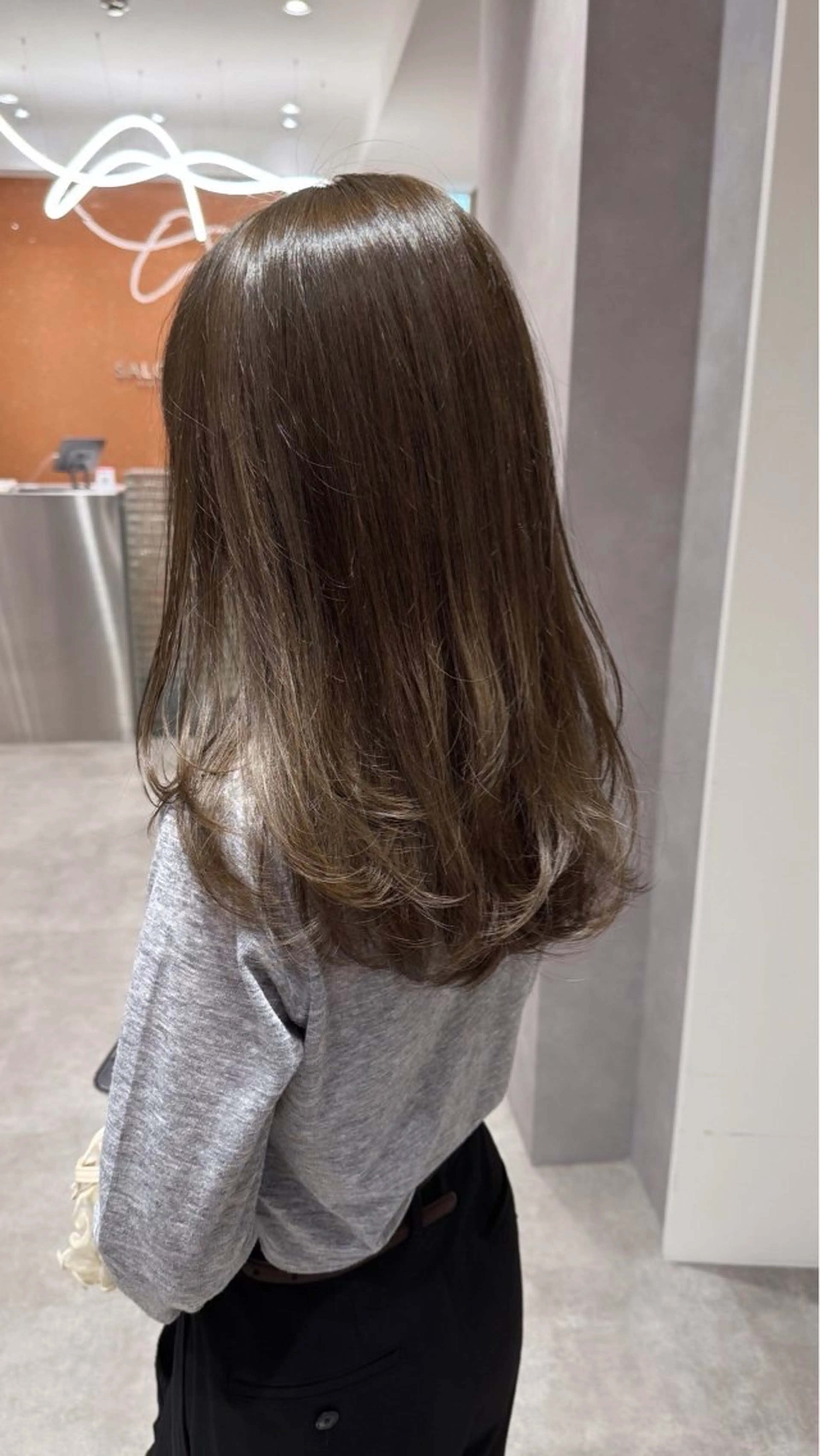 ロング レイヤーカット at'Lav by belle所属・🕊️あやか ロングカット/メンズのヘアスタイル