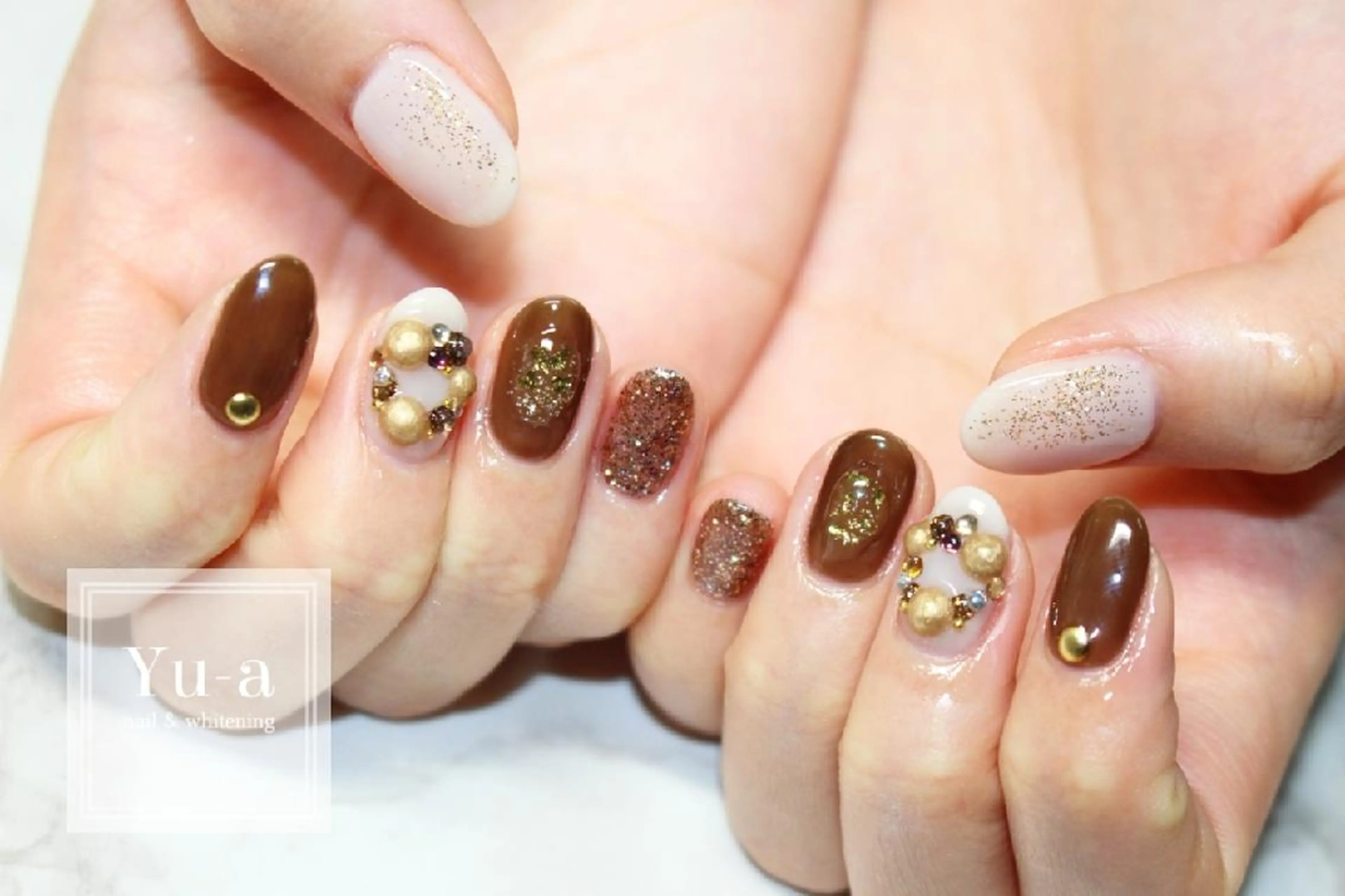 ネイル ニュアンスネイル ホワイト 冬ネイル クリスマス yu-a☆  ネイル ＆ホワイトニングのネイルデザイン