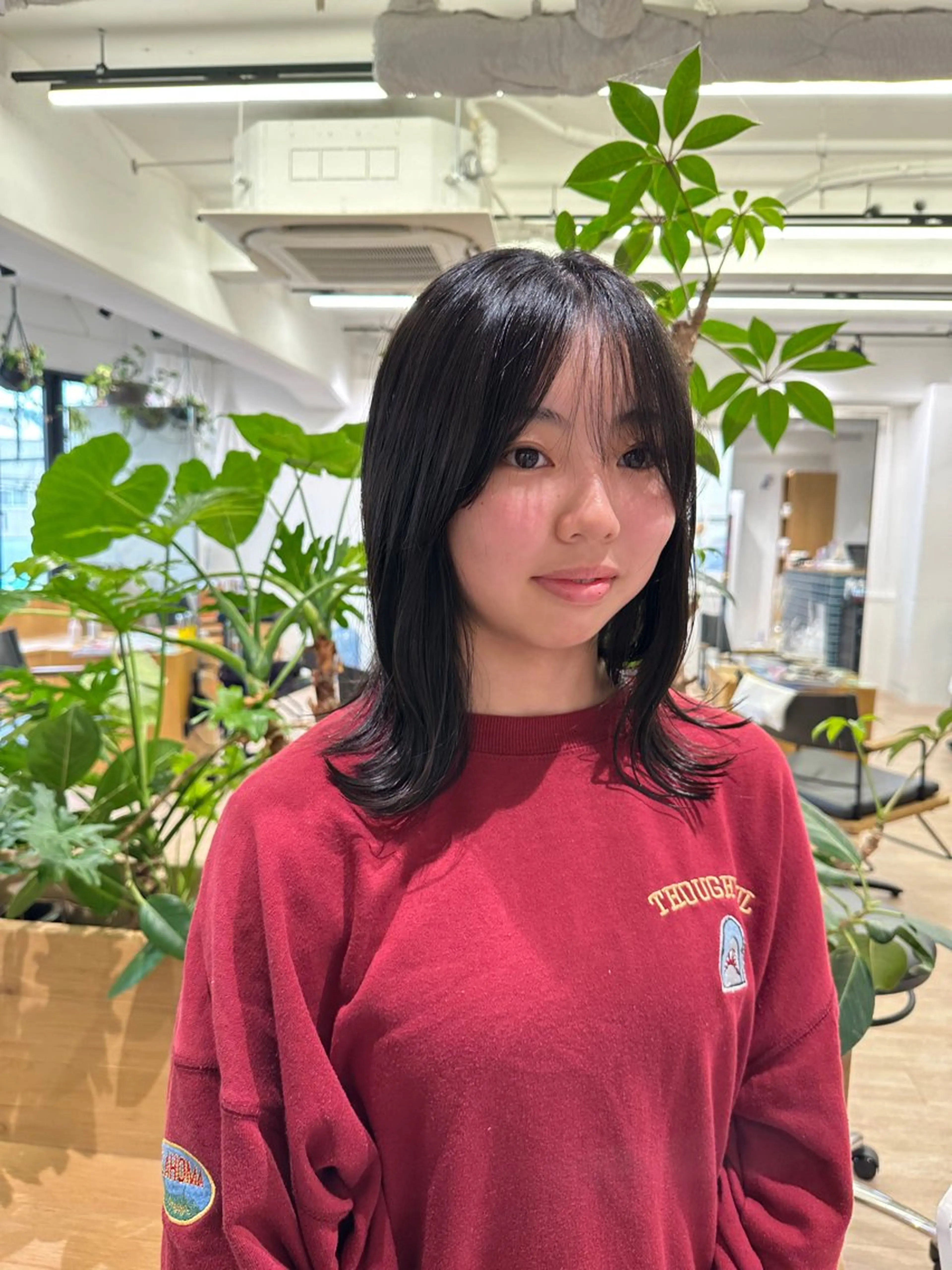 ミディアム 伸ばしかけ 川上 彩夏のヘアスタイル