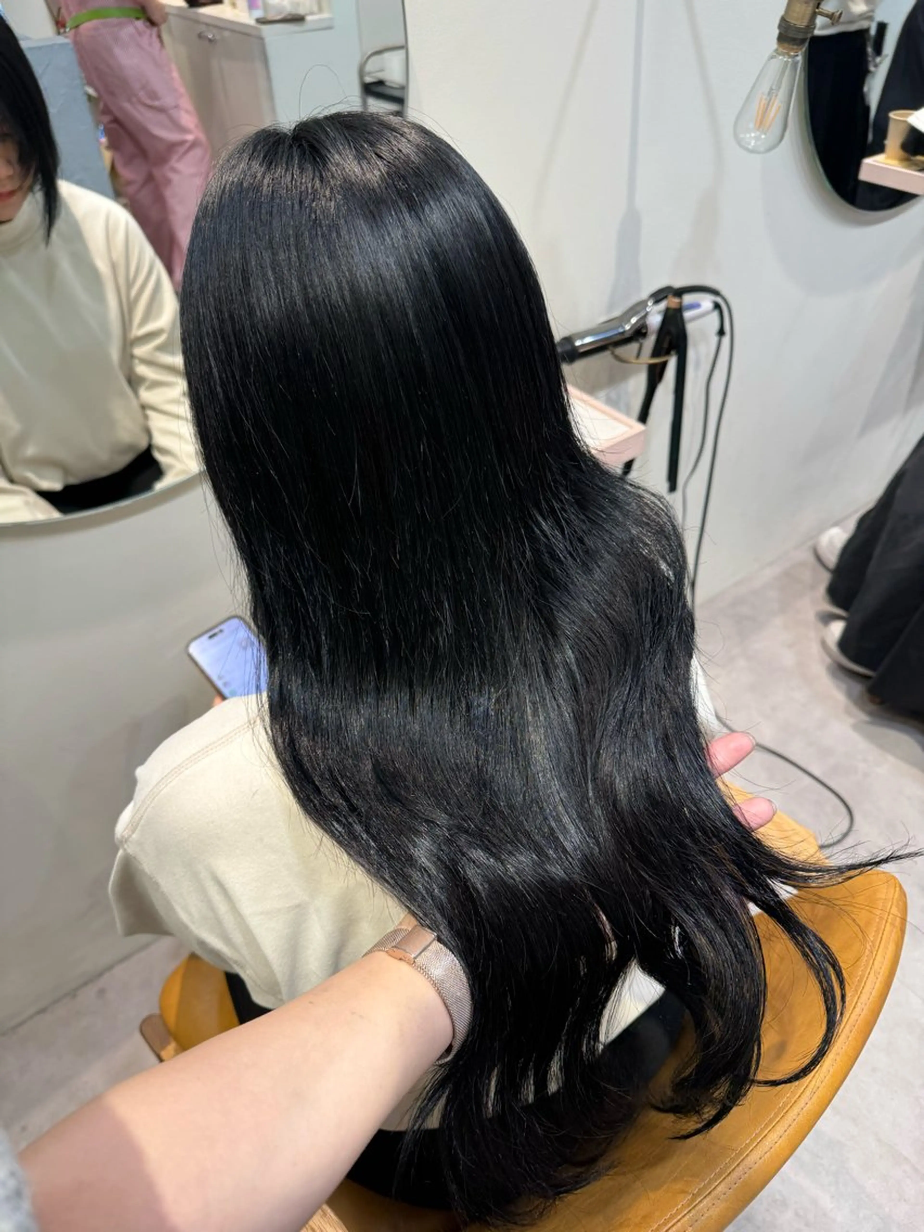 ロング カラー 黒髪 ブルーカラー ブルーブラック ayaka♡ 柔らかカラーのヘアスタイル