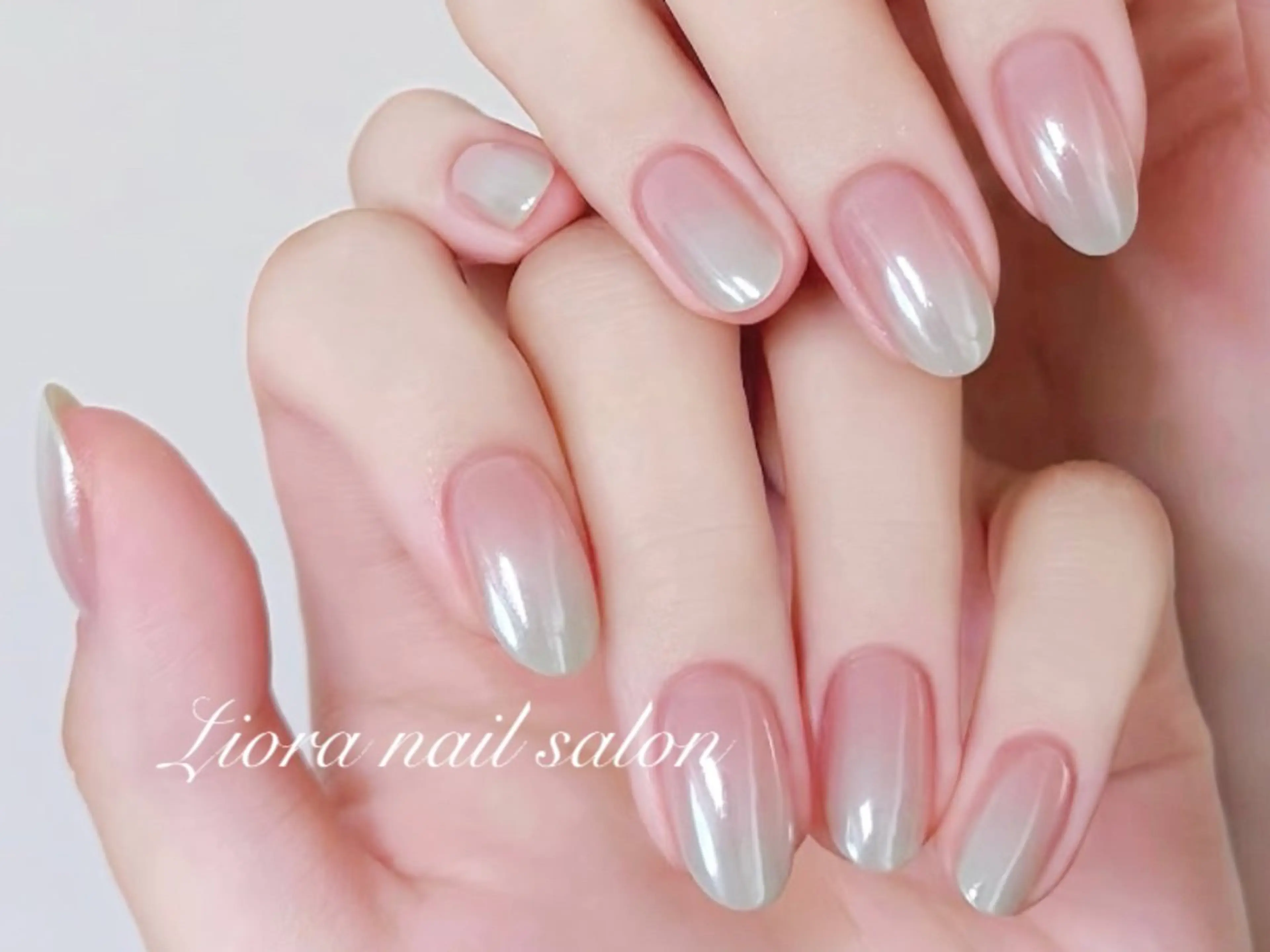 ネイル フレンチネイル ジェルネイル ガーリー グラデーション キラキラネイル Liora nail 1のネイルデザイン