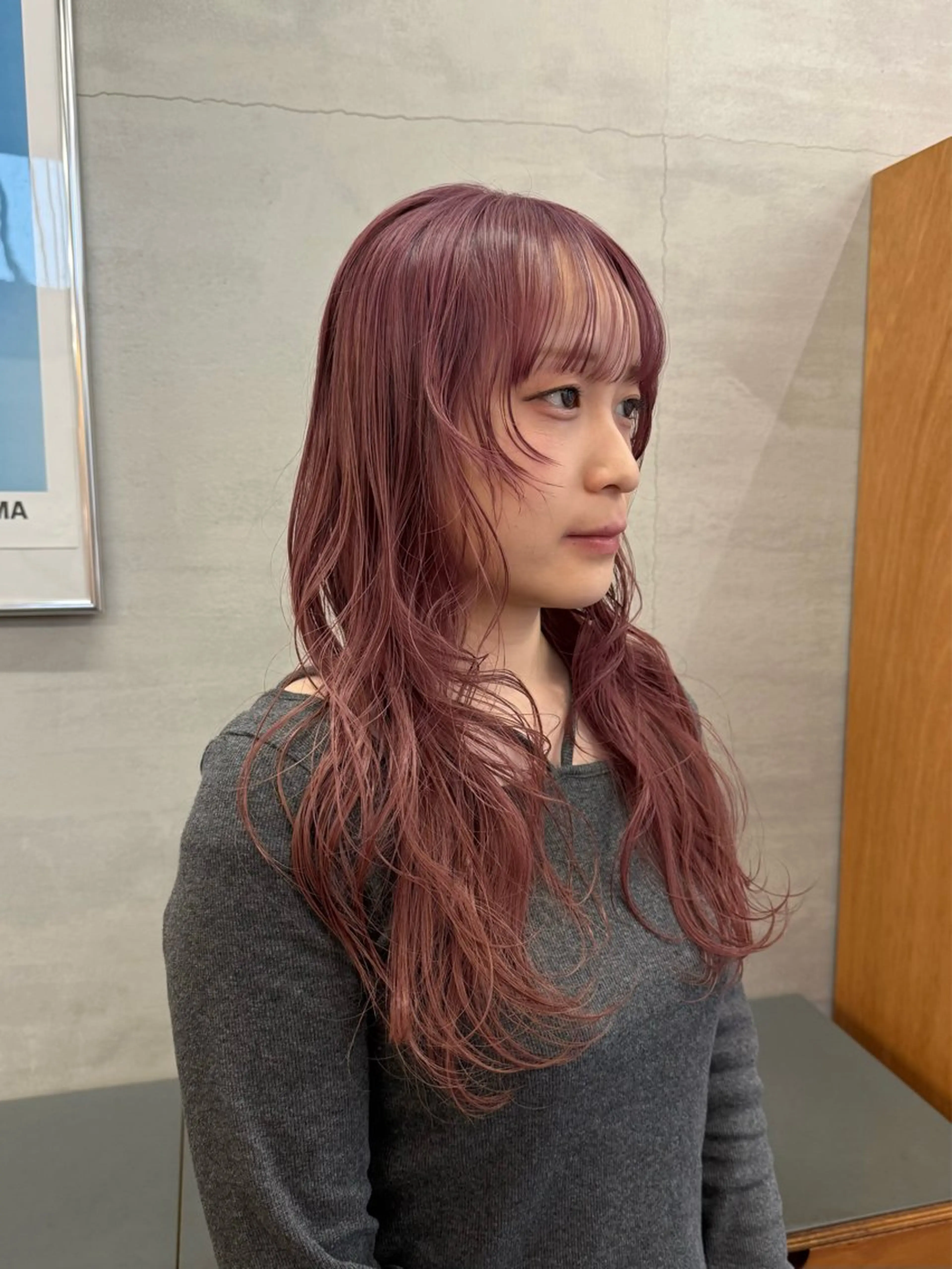 ロング カラー ベージュカラー ピンクカラー ピンクベージュ ヘアカラー トリートメント コノカ/暖色カラー/ 透明感カラーのヘアスタイル