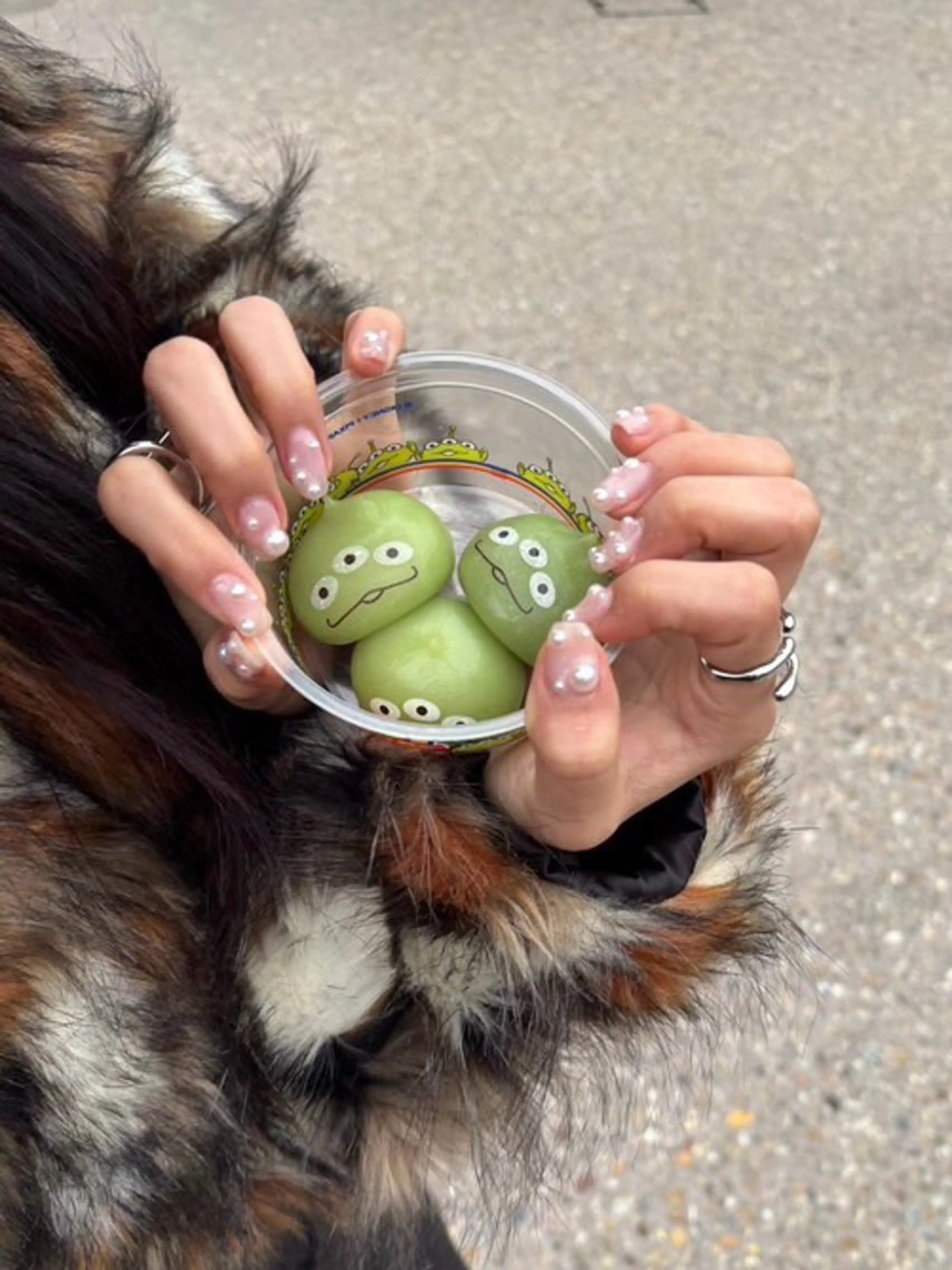 ネイル AMRITA omotesando所属・艶ｶﾗｰ･:*個性派 ﾈｲﾙ🦋mire-のネイルデザイン