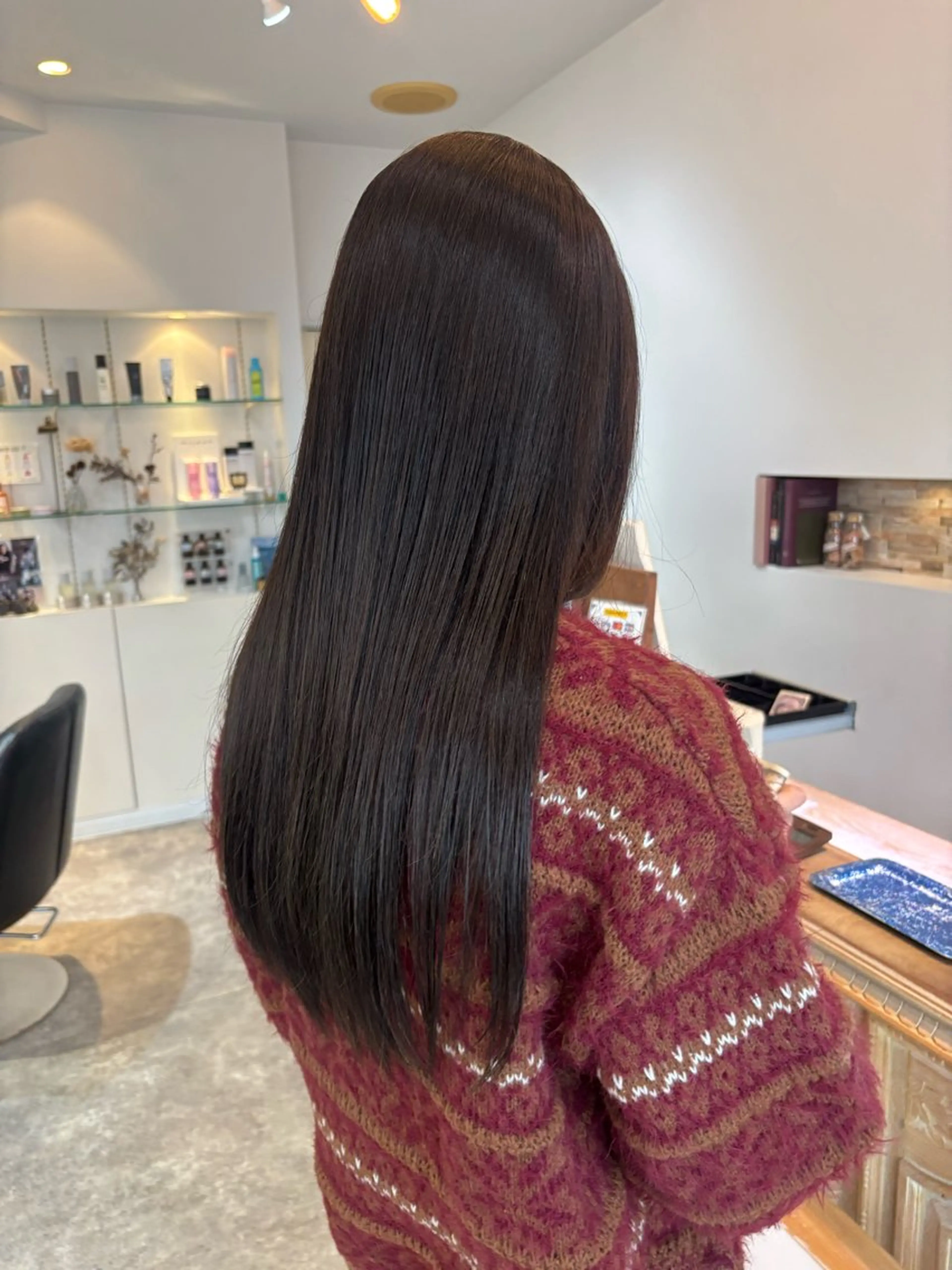 ロング ヘアカラー 亀田 萌奈のヘアスタイル