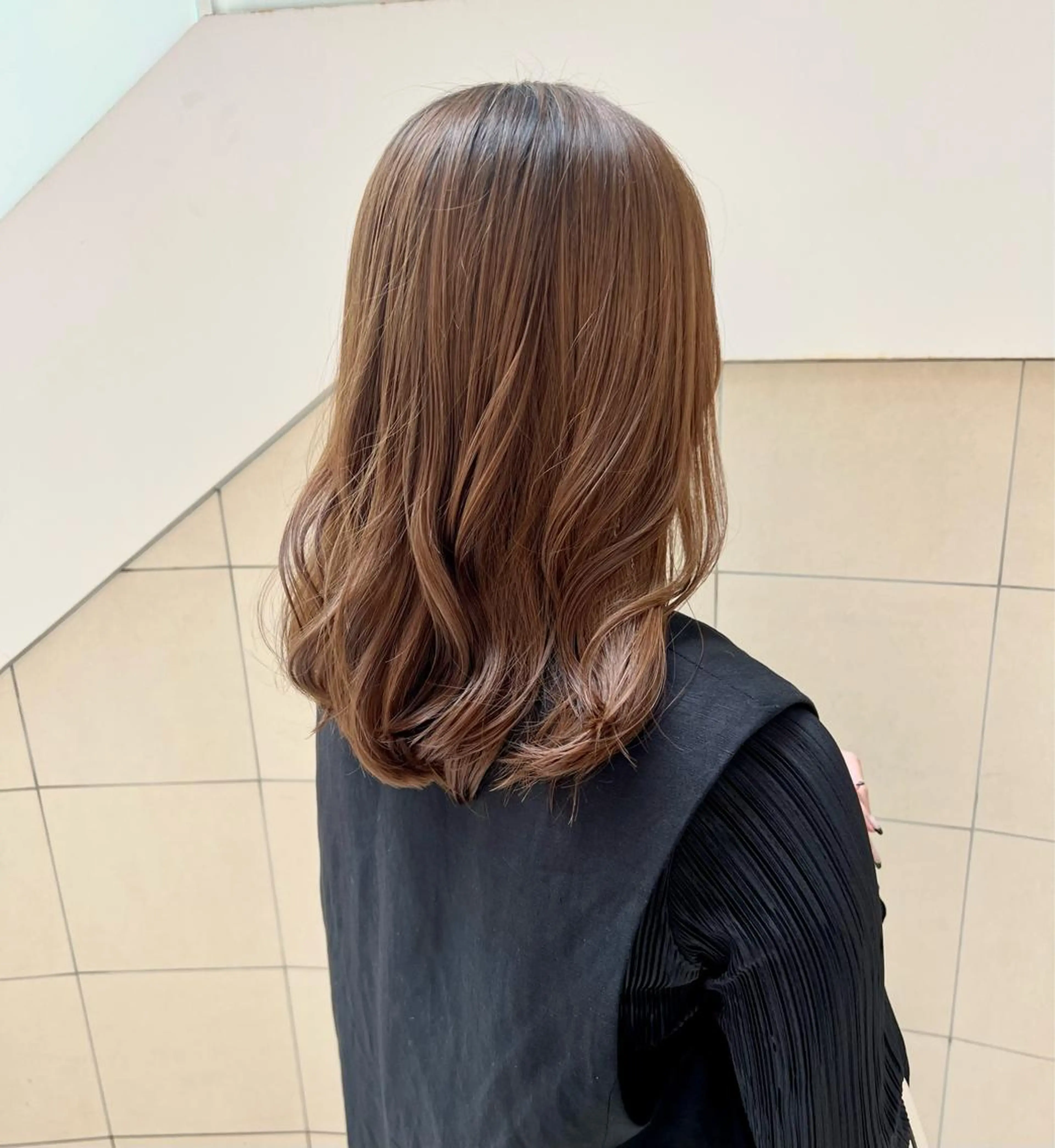 セミロング カラー 【韓国艶カラー🎀】 添田 菜摘のヘアスタイル