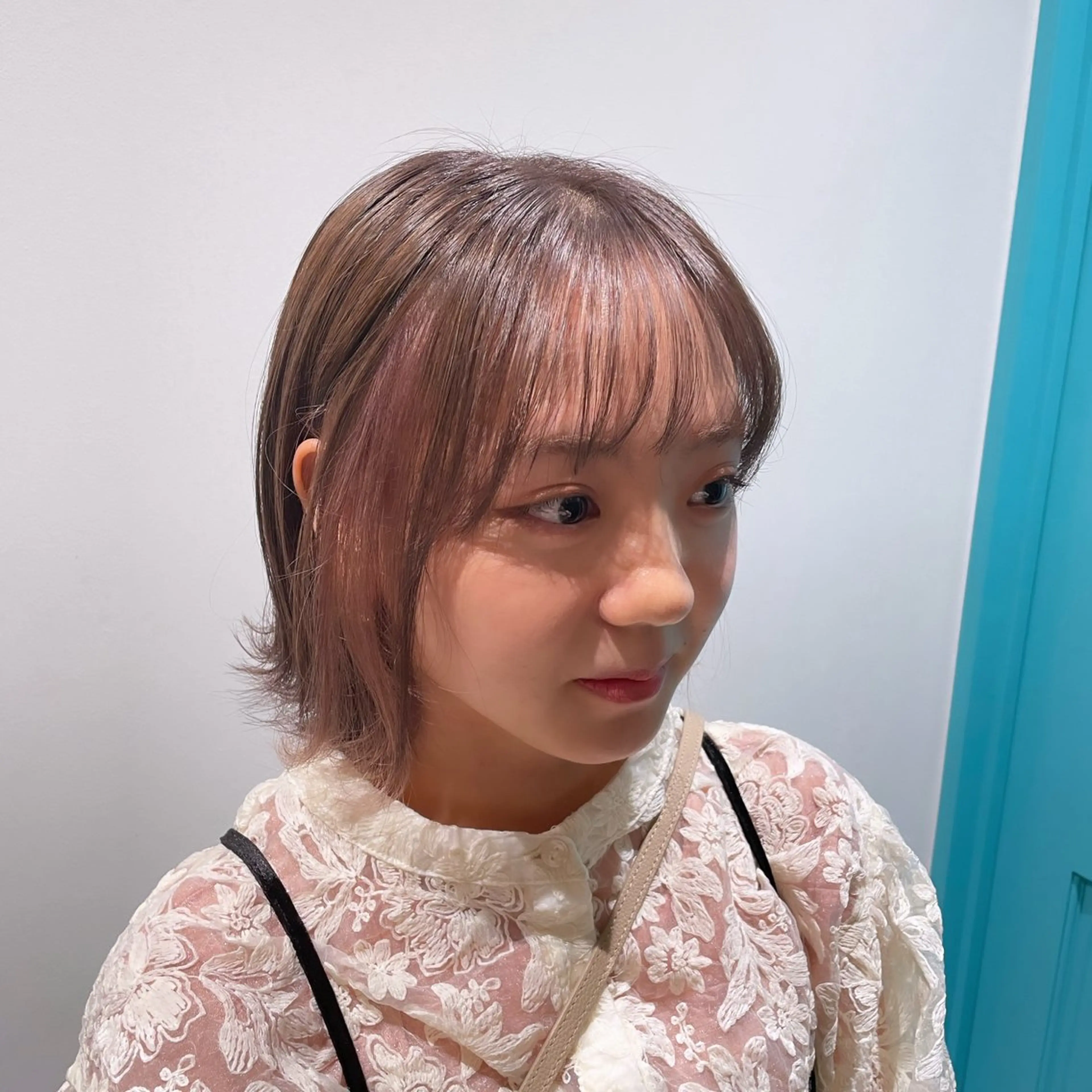 【minimo限定】チラッとオシャレなインナーカラー💐&プチトリートメント🌻&コテ巻き無料🌱（ブリーチ込み）の写真