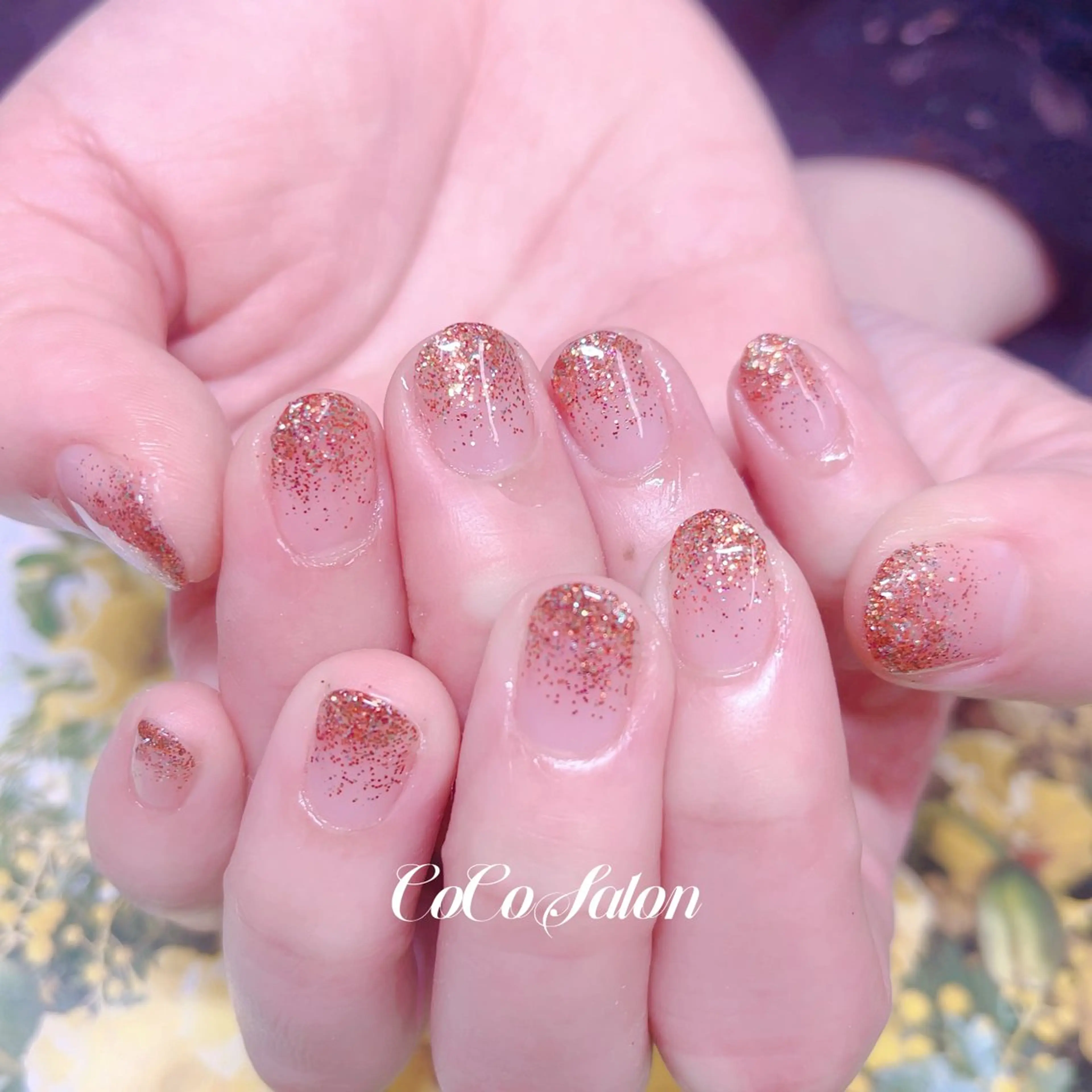 ネイル 長さ出し ジェルネイル グラデーション 卒業式 ホログラムネイル ハンドネイル CoCoSalon ネイル/まつ毛予約のネイルデザイン