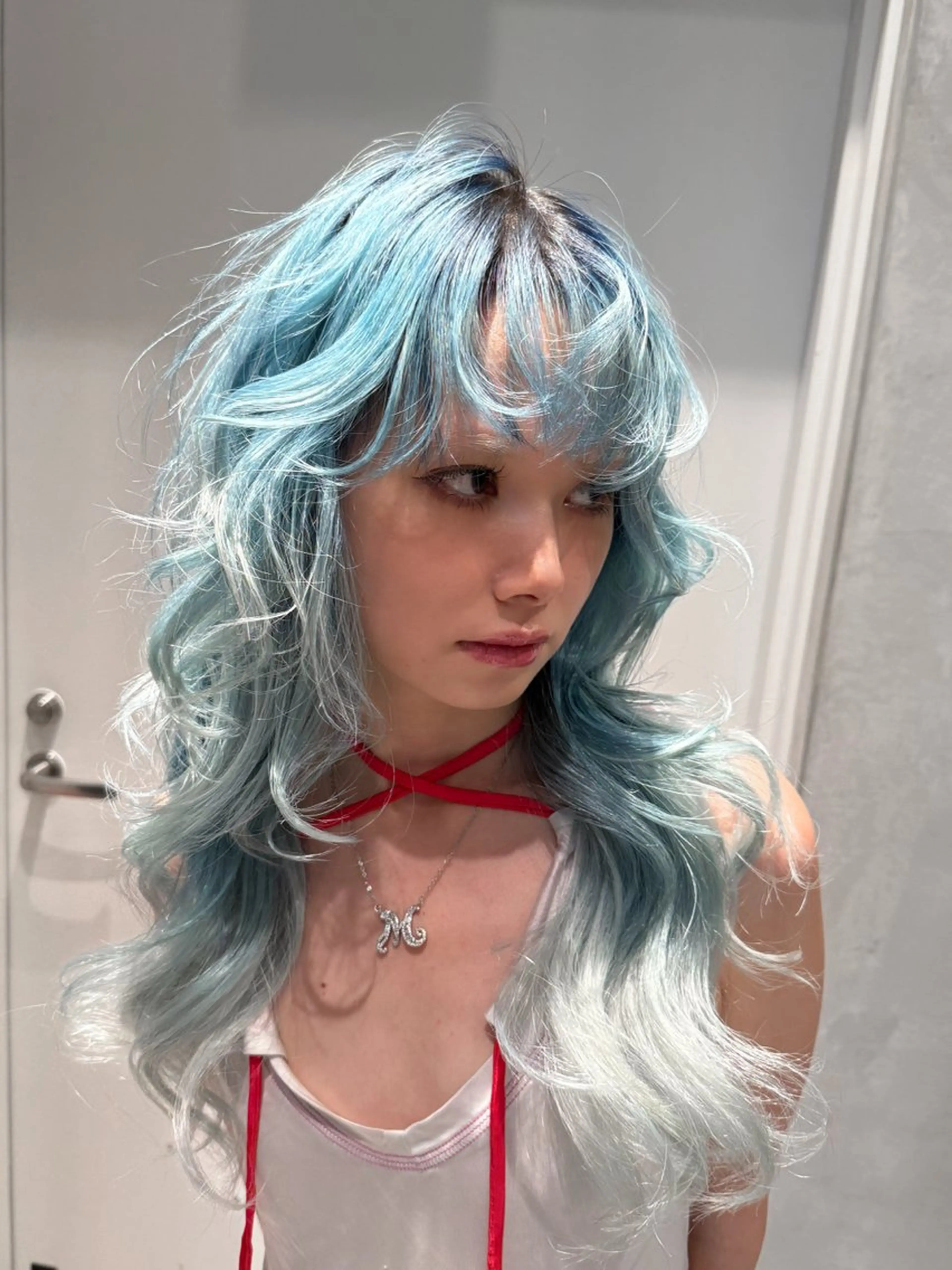 ロング ハッシュカット 韓国風ヘア レイヤーカット ロング ヘアカラー 表参道ハイトーン 韓国ヘア長田雄希のヘアスタイル