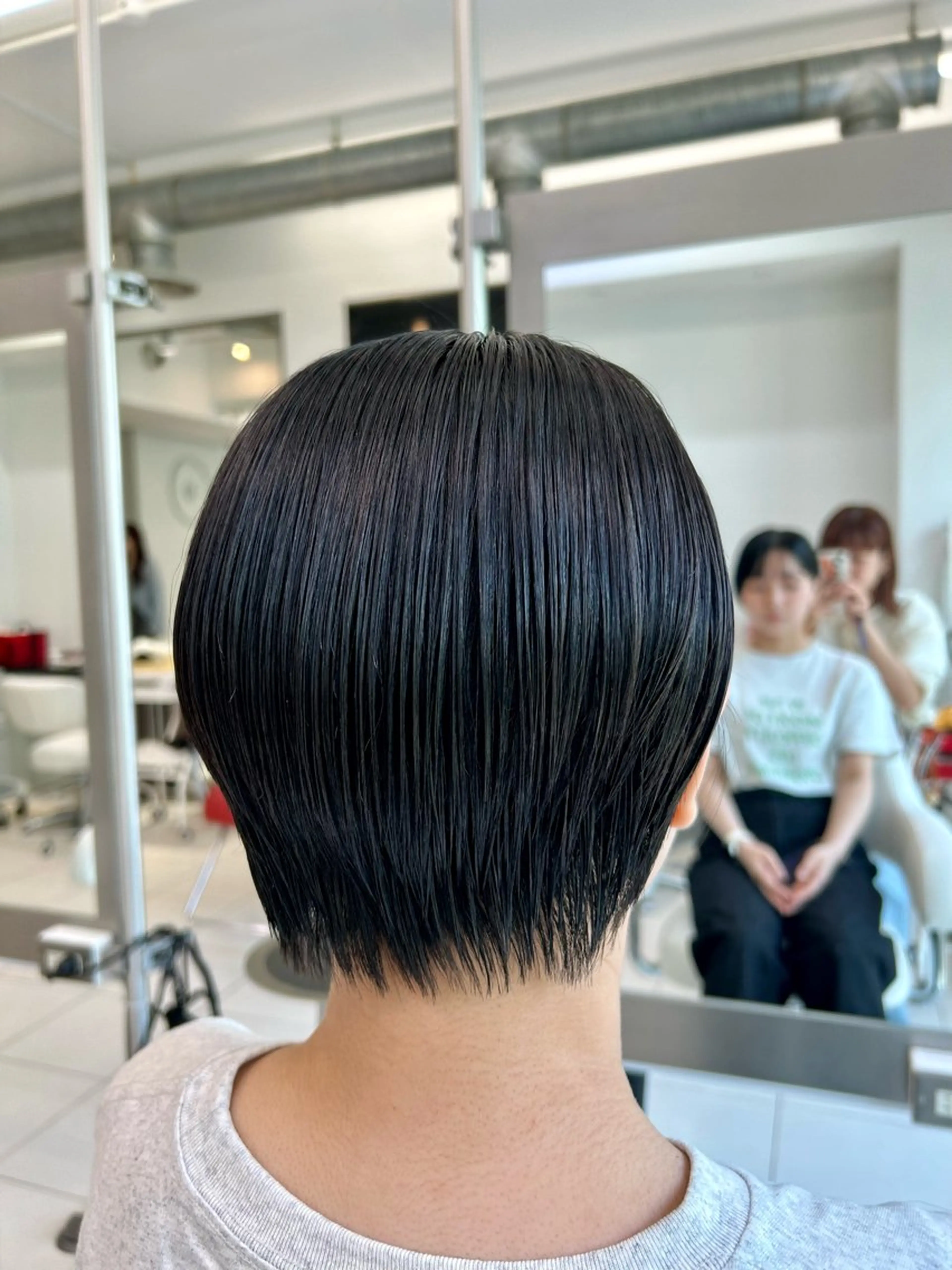 ⭐️平日水木金朝9：00​〜​限定⭐️ベリーショート カット➕トリートメントの写真