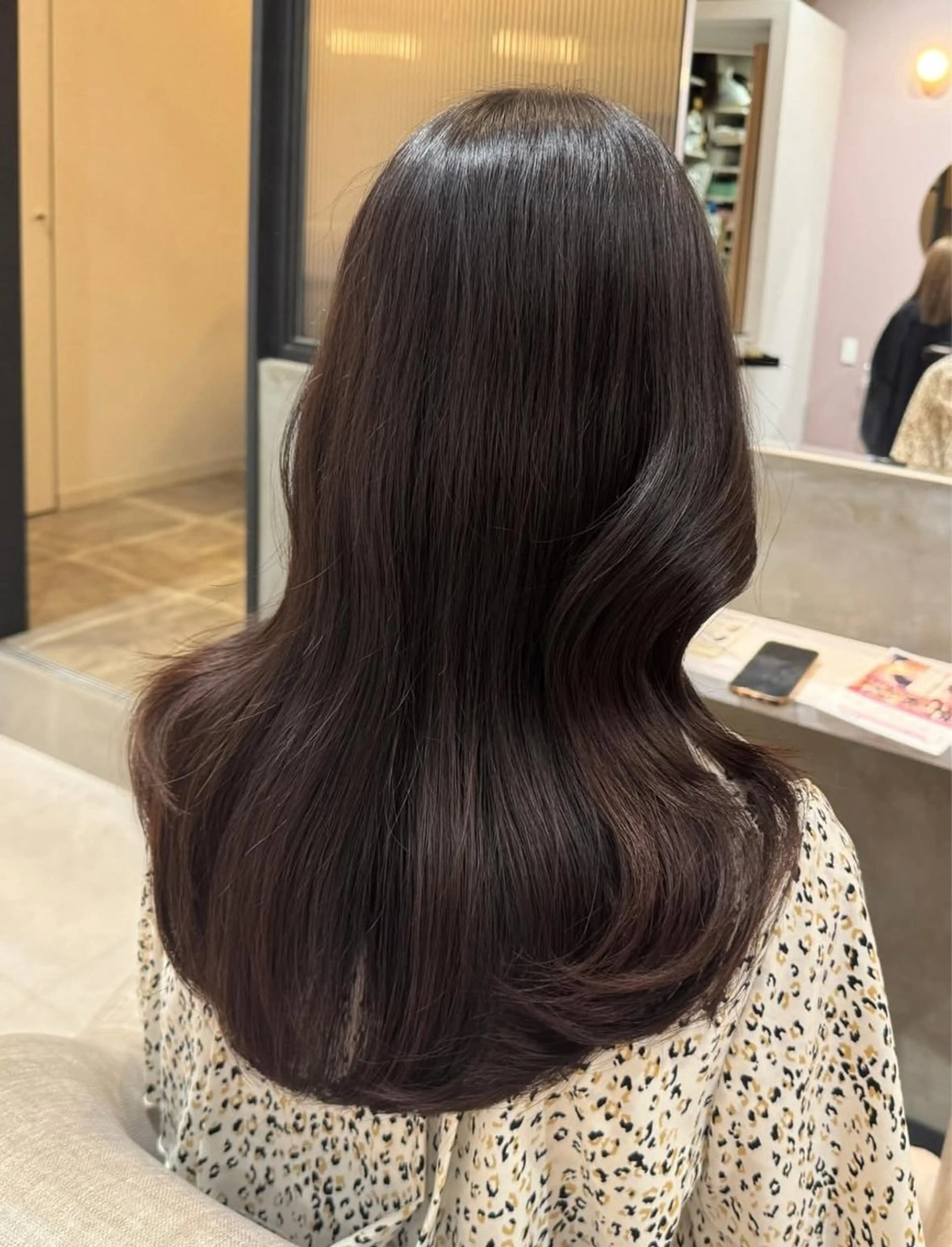 セミロング カット ヘアカラー VOGUE所属・✨髪質改善･レイヤー ✨chihiroのヘアスタイル