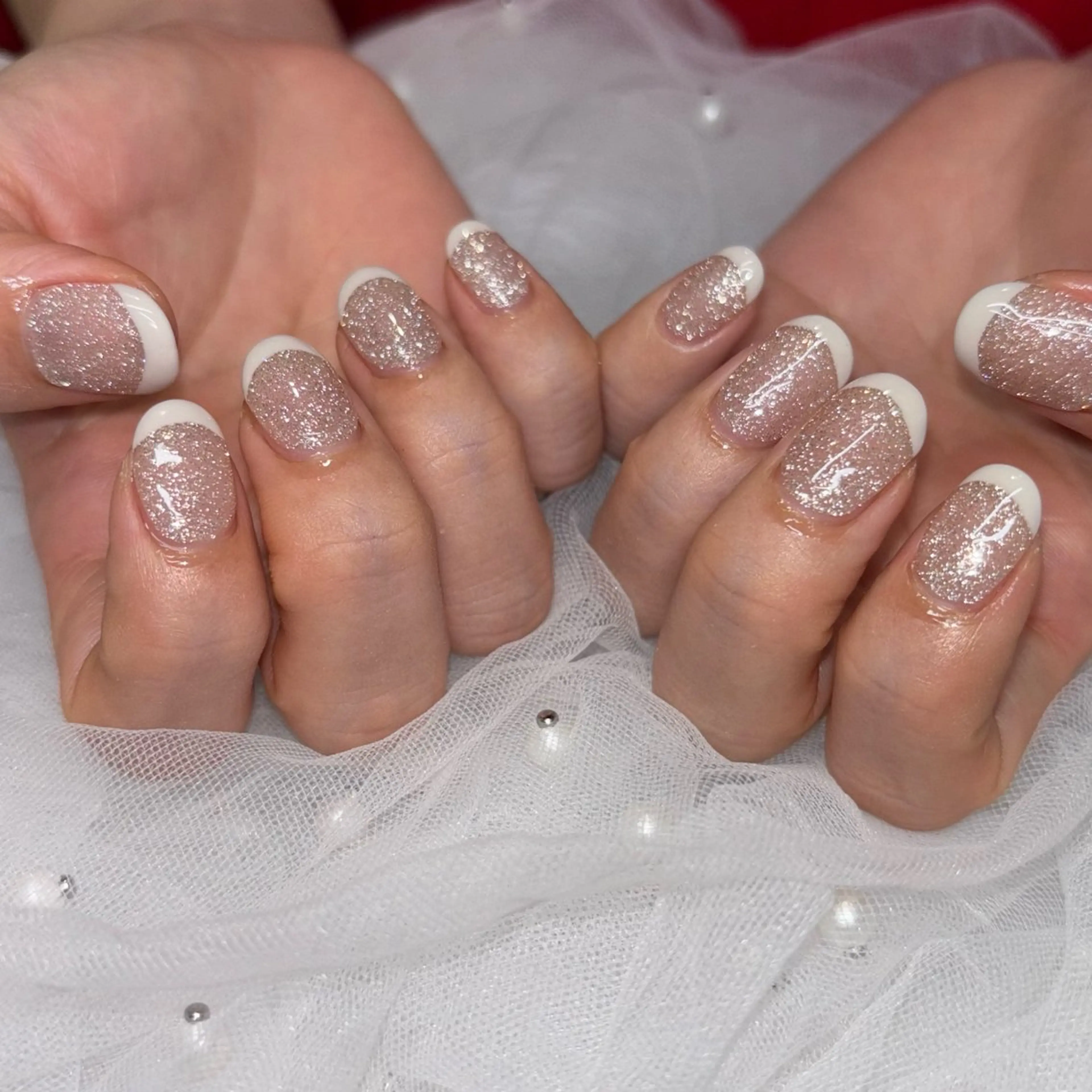 ネイル フラッシュネイル フレンチネイル ホワイト ハンドネイル 荒巻 めいのネイルデザイン