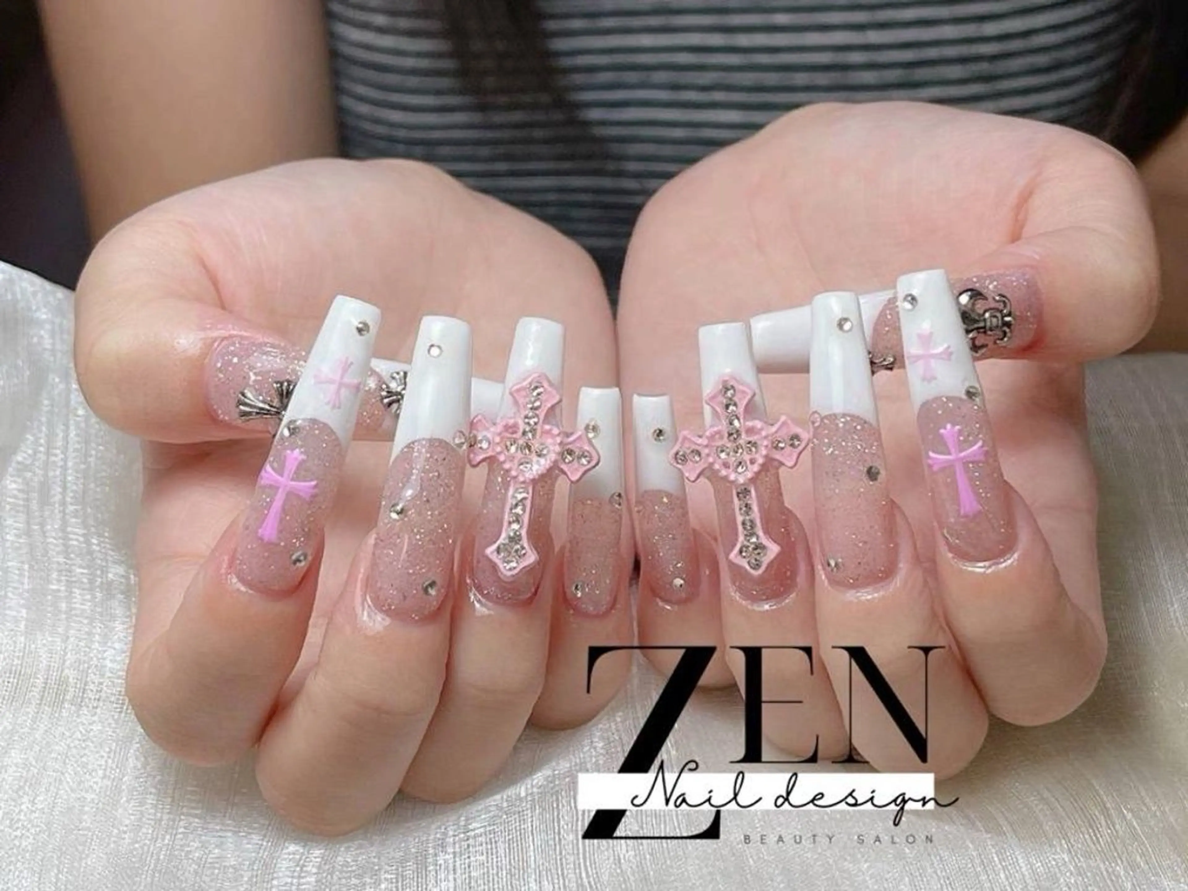 ネイル チークネイル 長さ出し フレンチネイル 韓国ネイル マグネットネイル ハンドネイル Zen Nail Design 池袋のネイルデザイン