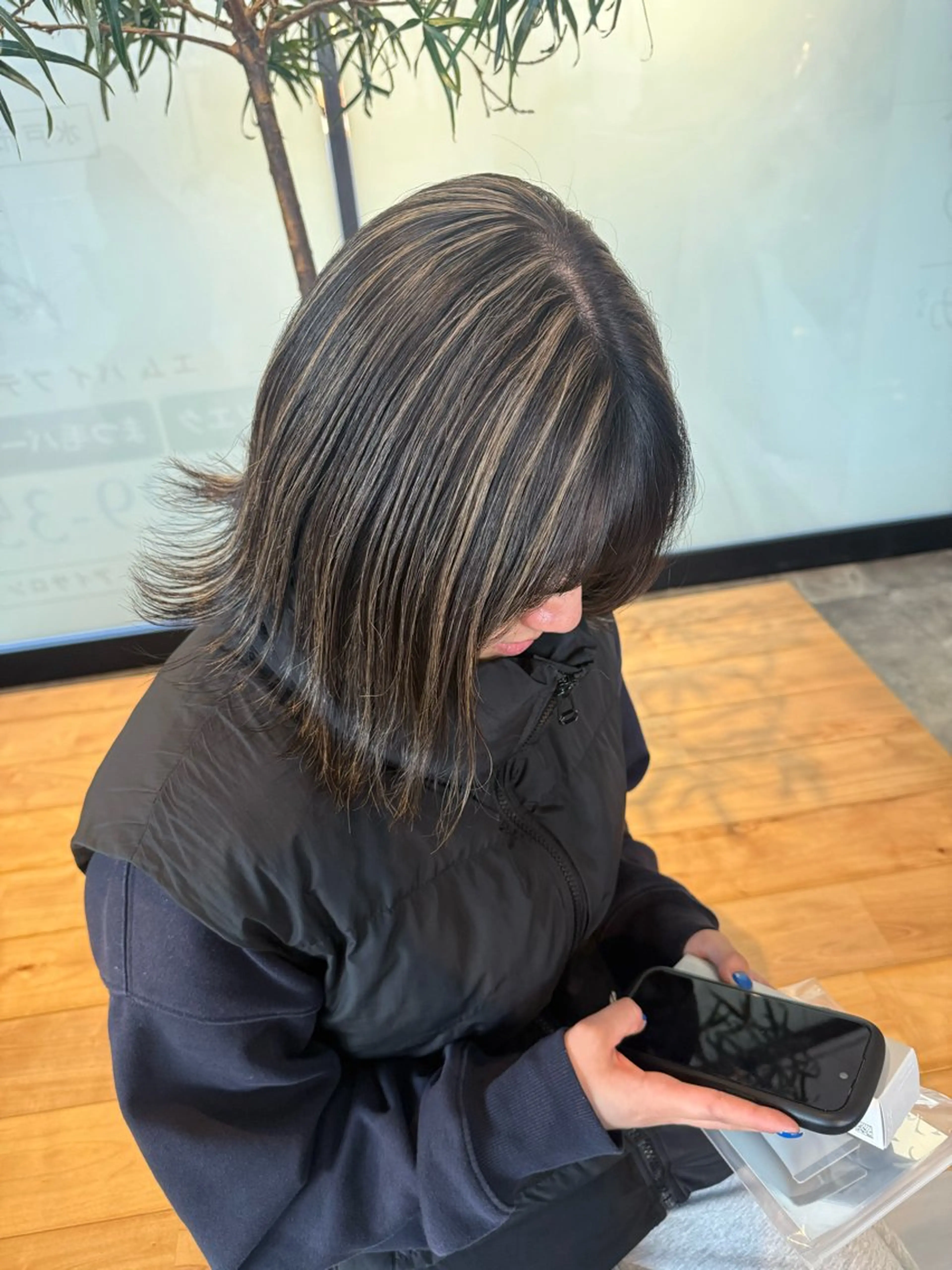 ミディアム ハイライト 花井さくら🇺🇸 /デザインカラー🌈のヘアスタイル