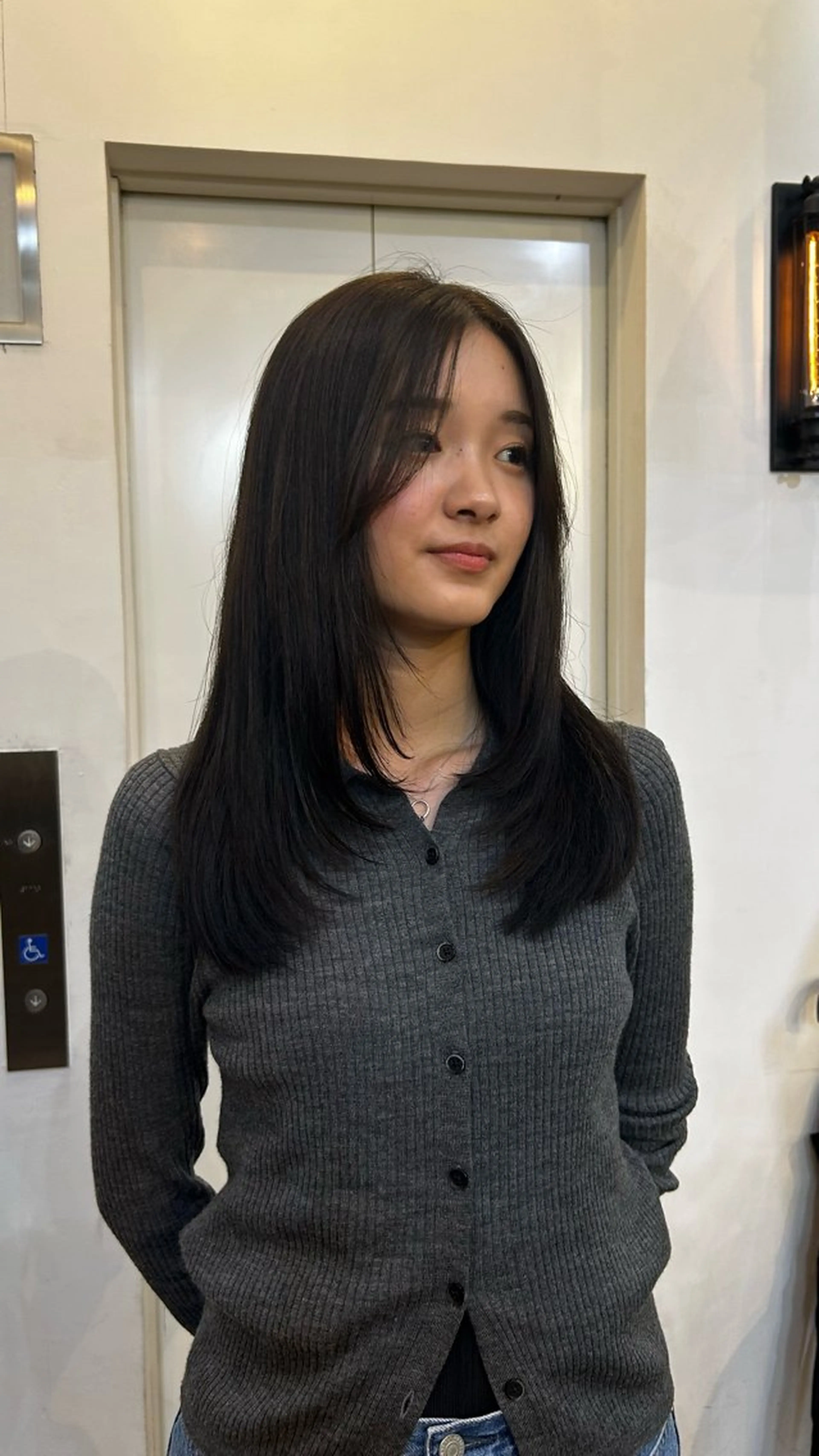 ロング レイヤーカット トリートメント カット ヘアカラー トリートメント Belle 新宿店所属・吉田 百花💛のヘアスタイル