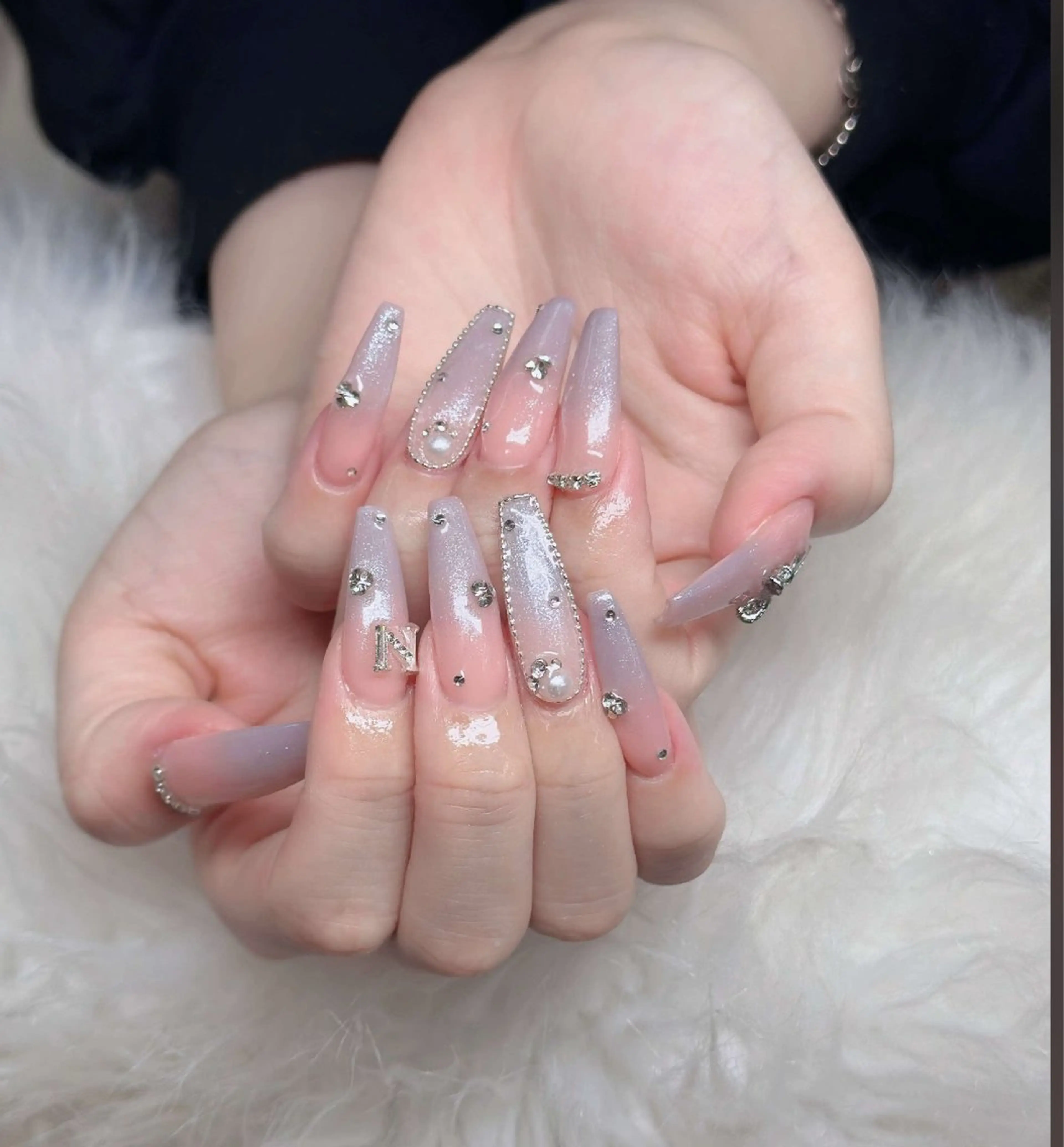 ネイル フレンチネイル ジェルネイル ガラスフレンチ ハロウィン ハート ハンドネイル H.baby Nail Salonのネイルデザイン