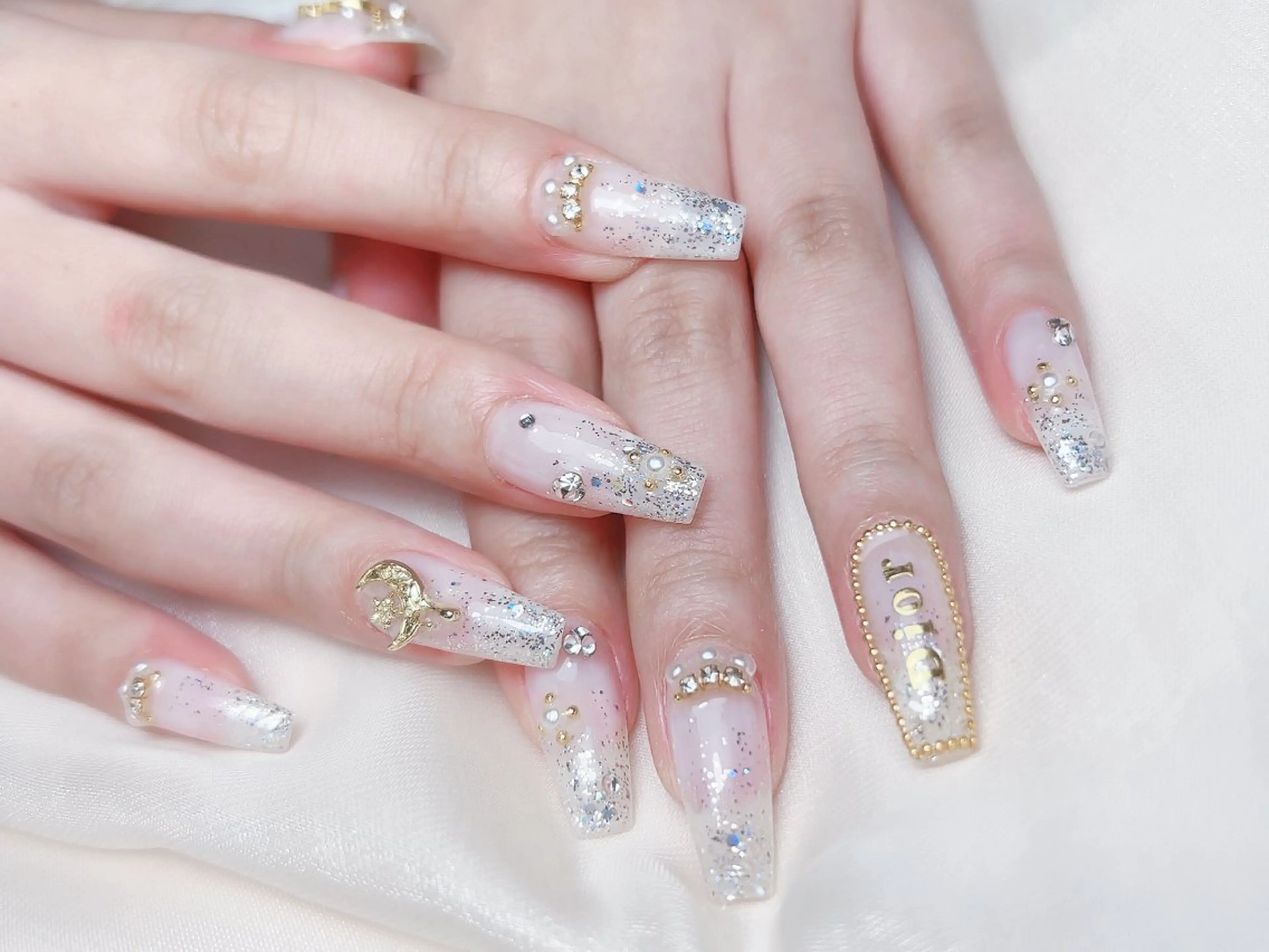 ネイル ハンドネイル M🌷nail 長さだし専門店のネイルデザイン
