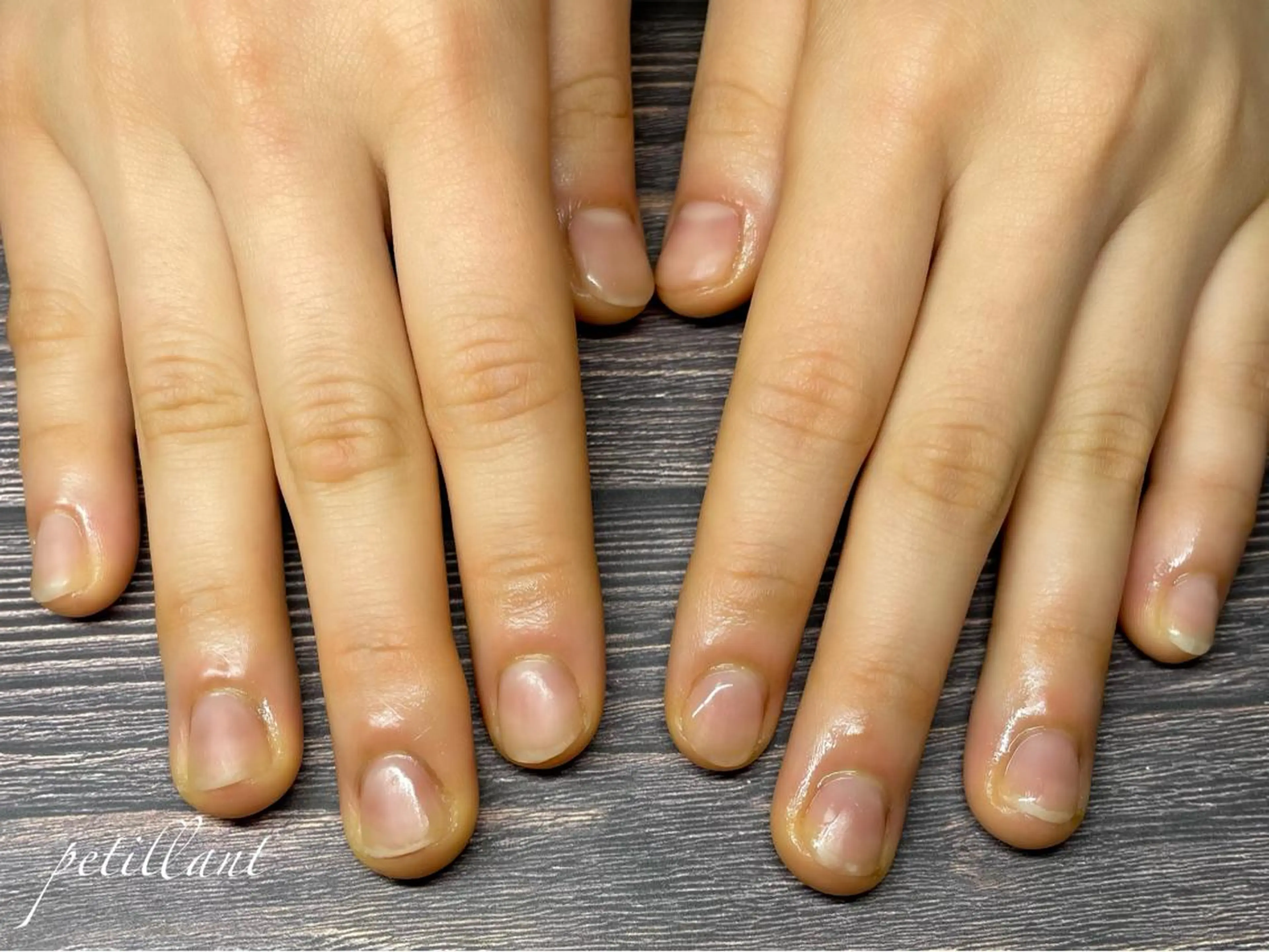 ネイル クリアネイル 長さ出し ジェルネイル ハンドネイル ハンドケア petillant所属・nail salon petillantのネイルデザイン