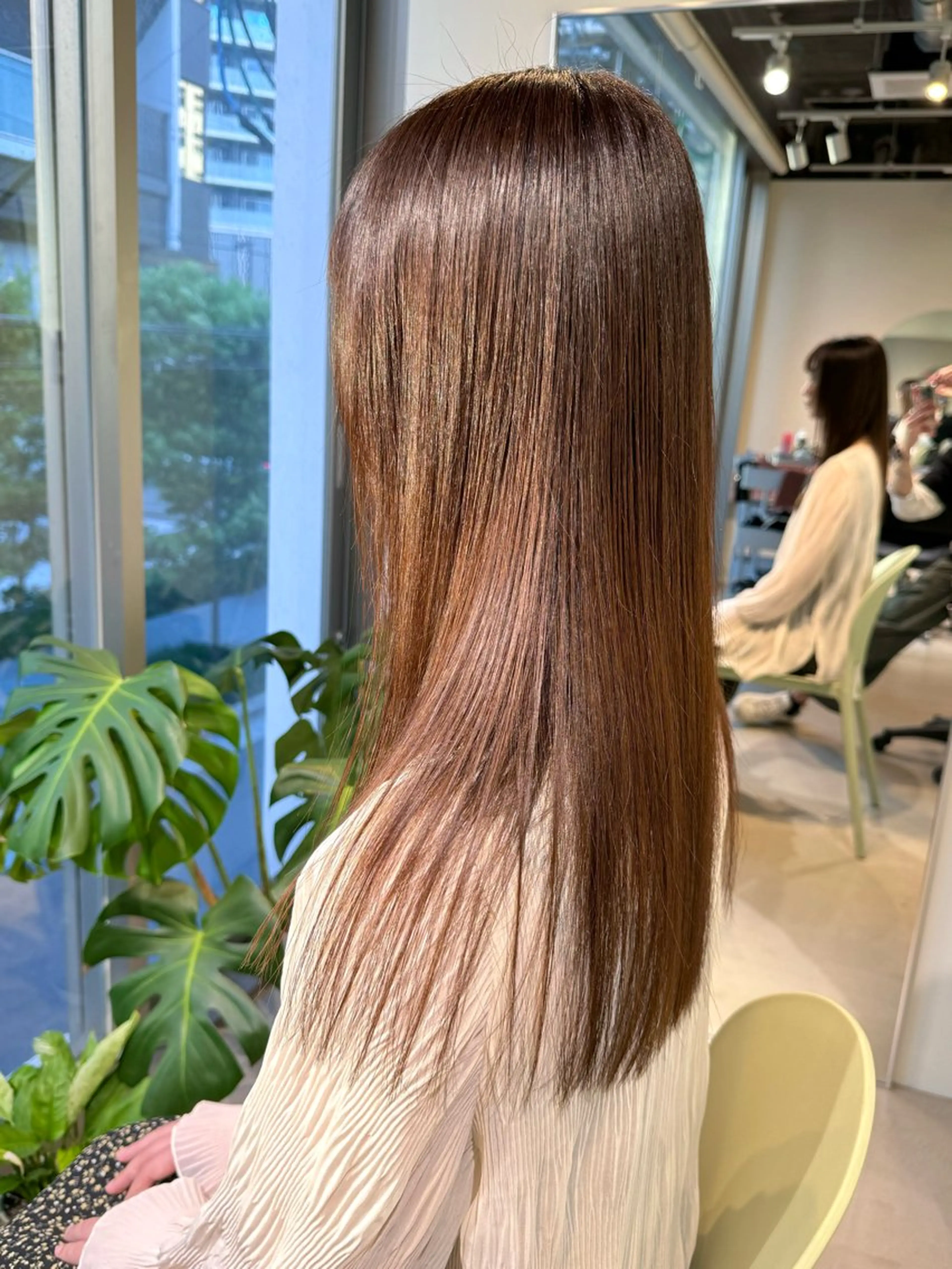 セミロング アッシュ ボブ 髪質改善 レイヤーカット 縮毛矯正 髪質改善スペシャリス ト長尾勇弥/梅田中津のヘアスタイル