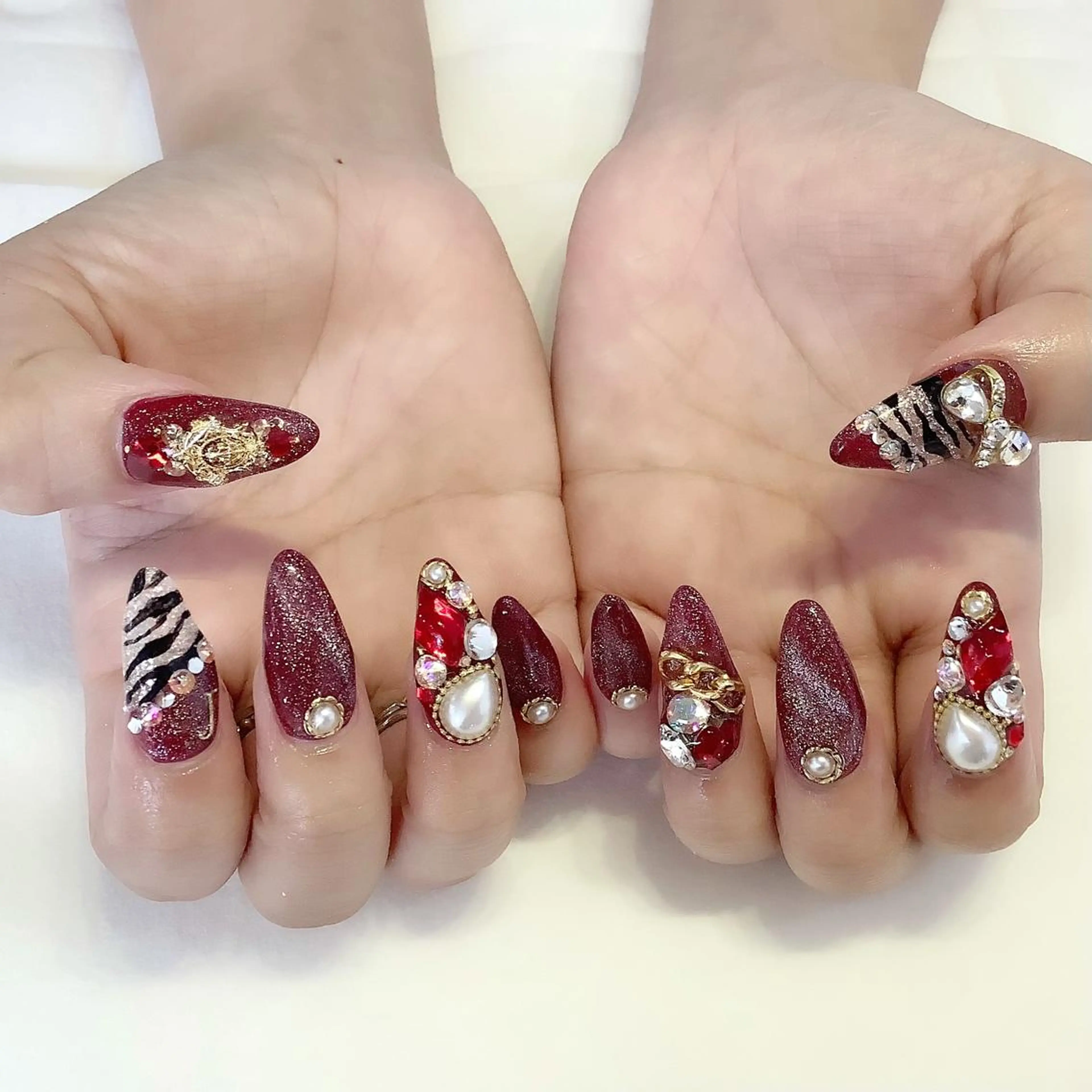 ネイル ハンドネイル 💎🐰 saki. m 🐰💎のネイルデザイン