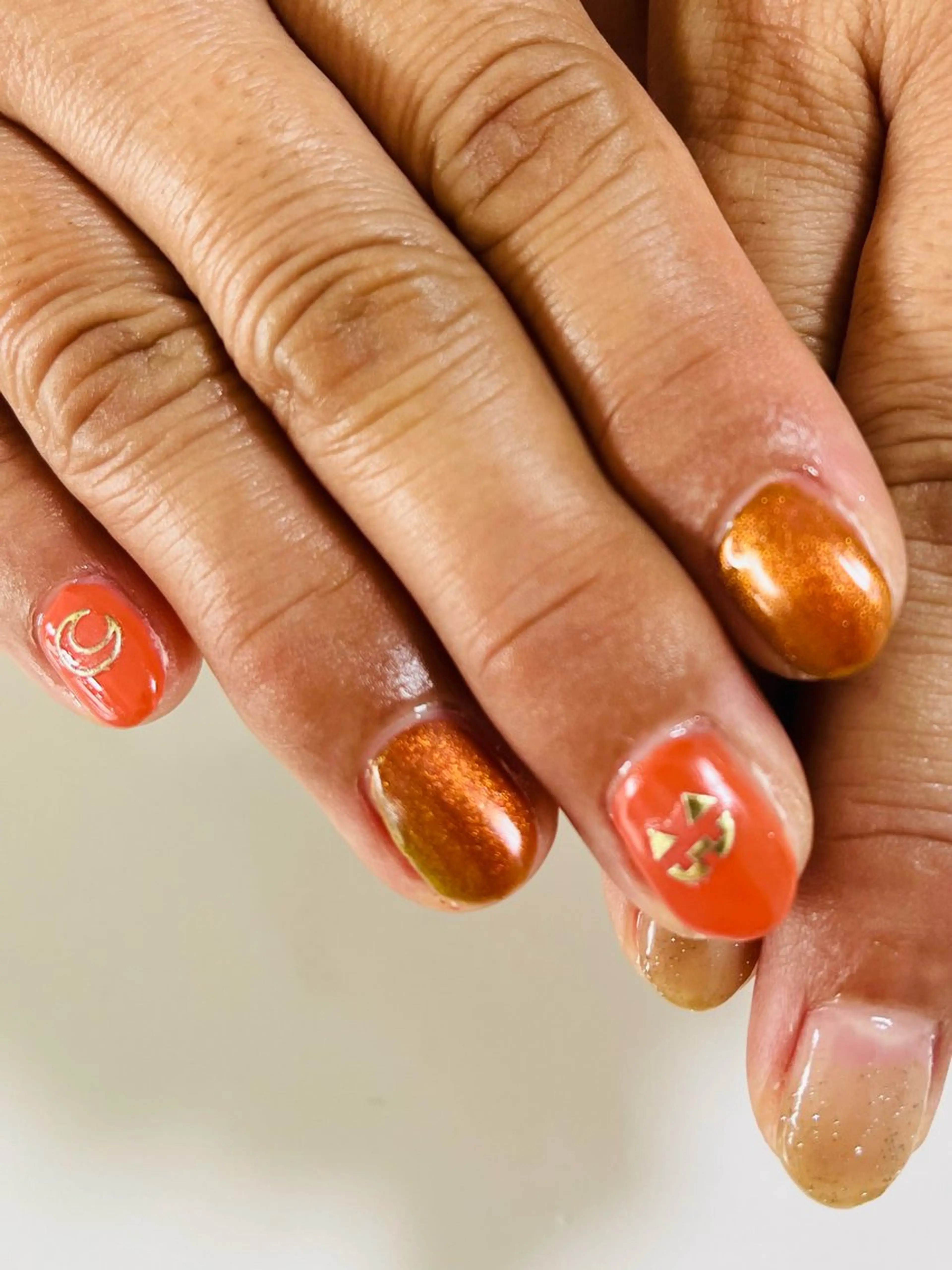 ネイル ハロウィン マグネットネイル ネイルサロン HANAのネイルデザイン