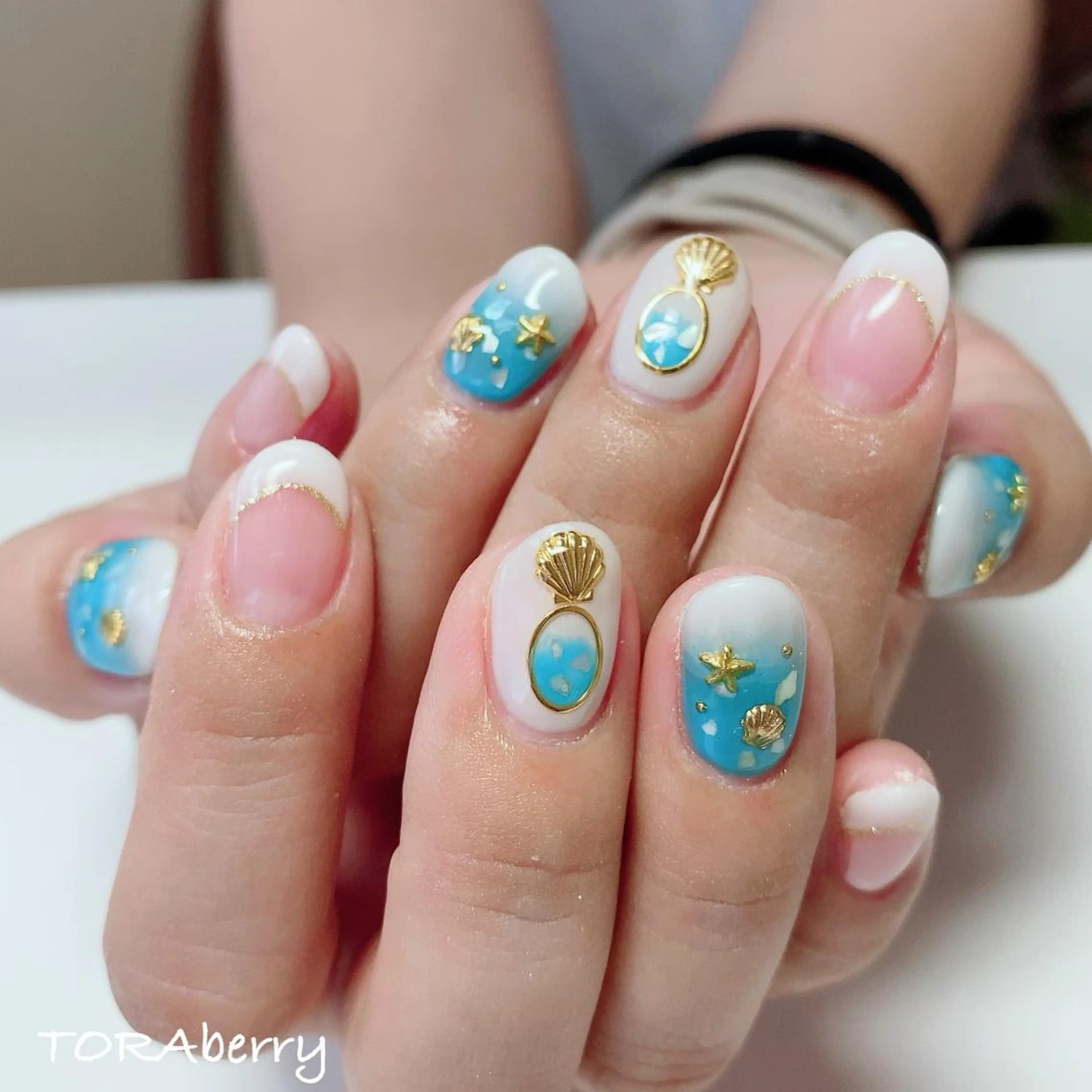 ネイル ハンドネイル ネイリスト なつみのネイルデザイン