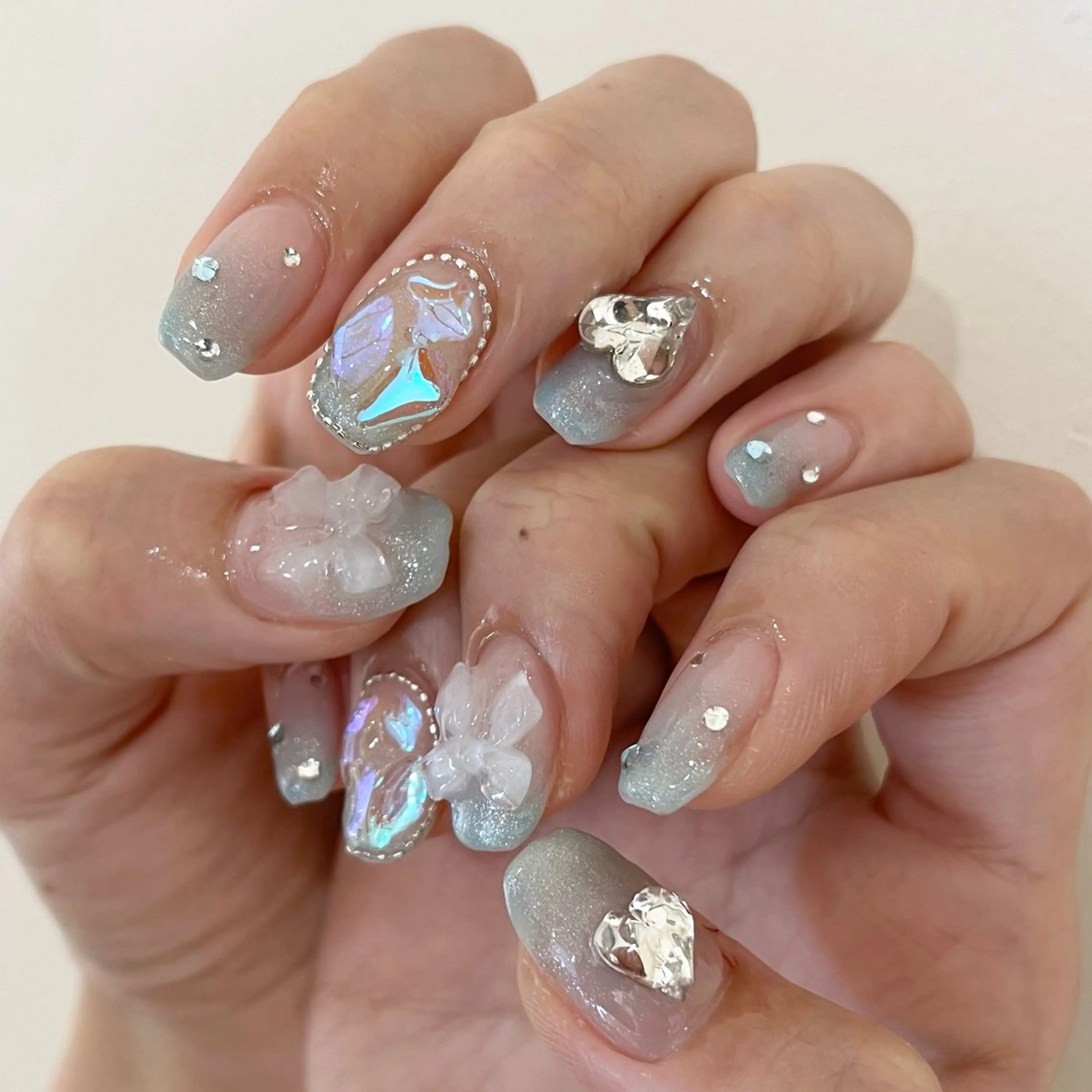 ネイル ハート リボン ハンドネイル 内田 里穂のネイルデザイン